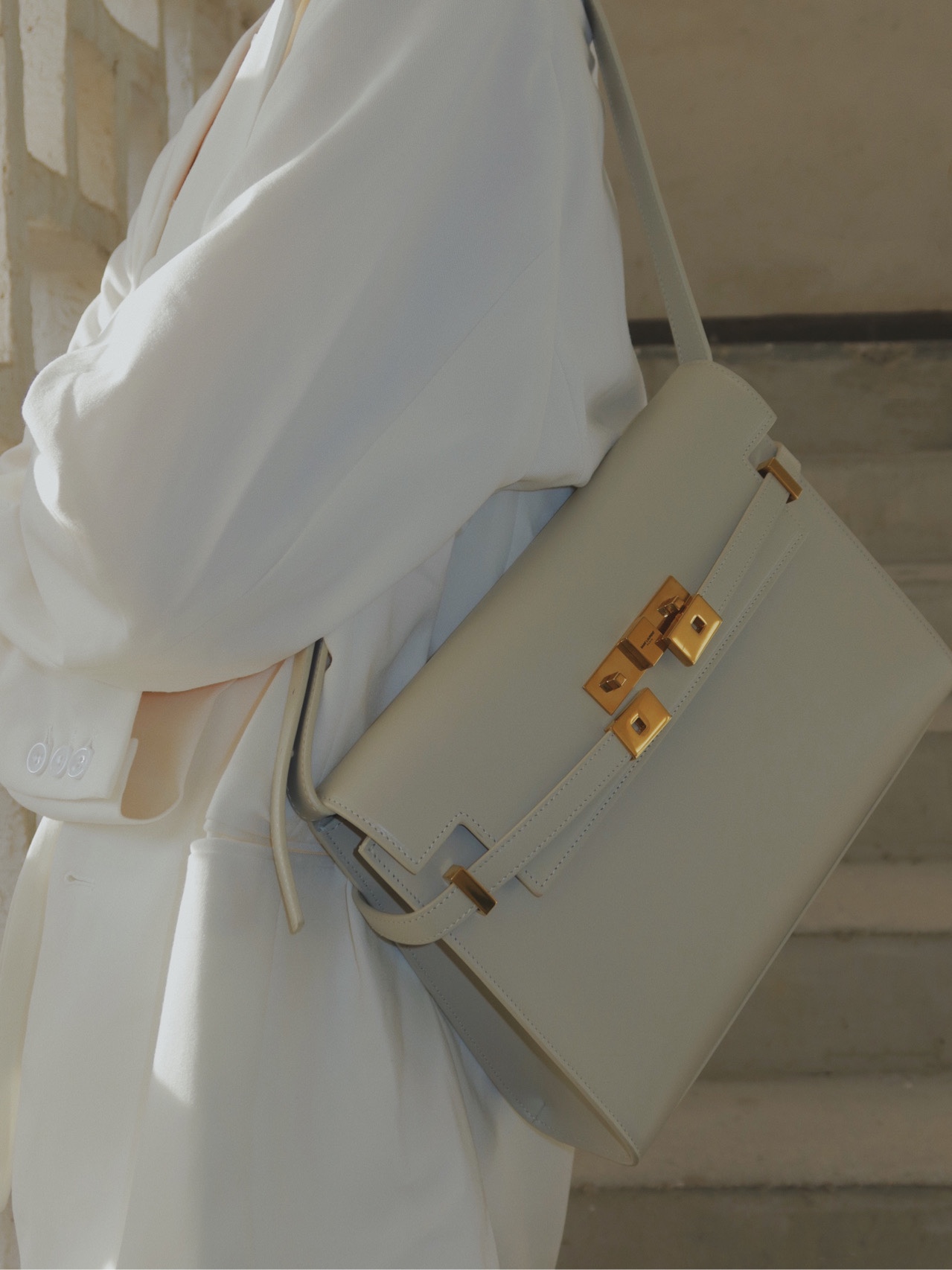 Ysl 𝑴𝒂𝒏𝒉𝒂𝒕𝒕𝒂𝒏 29CM曼哈顿法棍包 579271白色牙签纹金扣