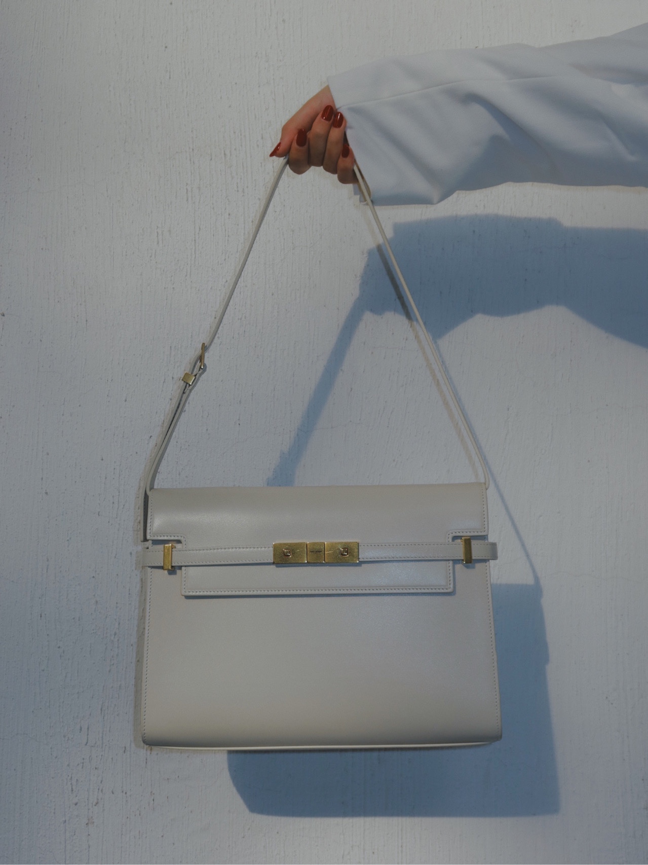 Ysl 𝑴𝒂𝒏𝒉𝒂𝒕𝒕𝒂𝒏 29CM曼哈顿法棍包 579271白色牙签纹金扣