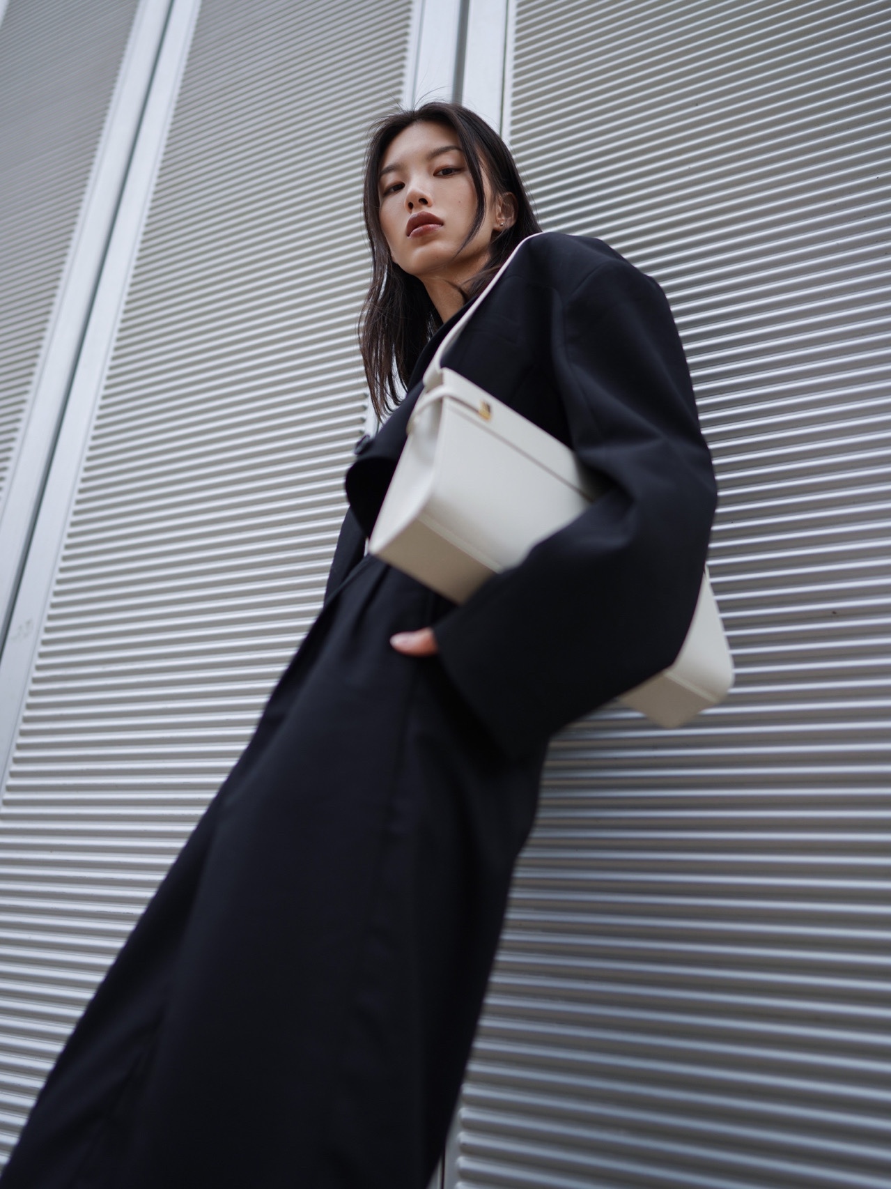 Ysl 𝑴𝒂𝒏𝒉𝒂𝒕𝒕𝒂𝒏 29CM曼哈顿法棍包 579271白色牙签纹金扣