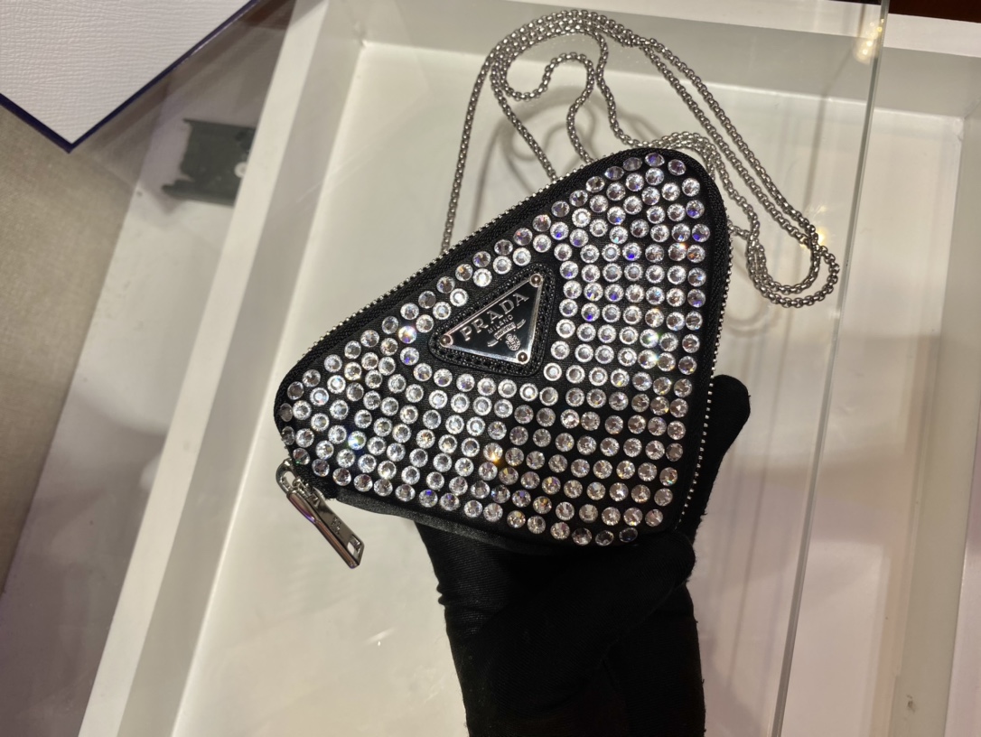 PRADA普拉达闪钻小零钱包包1BD733