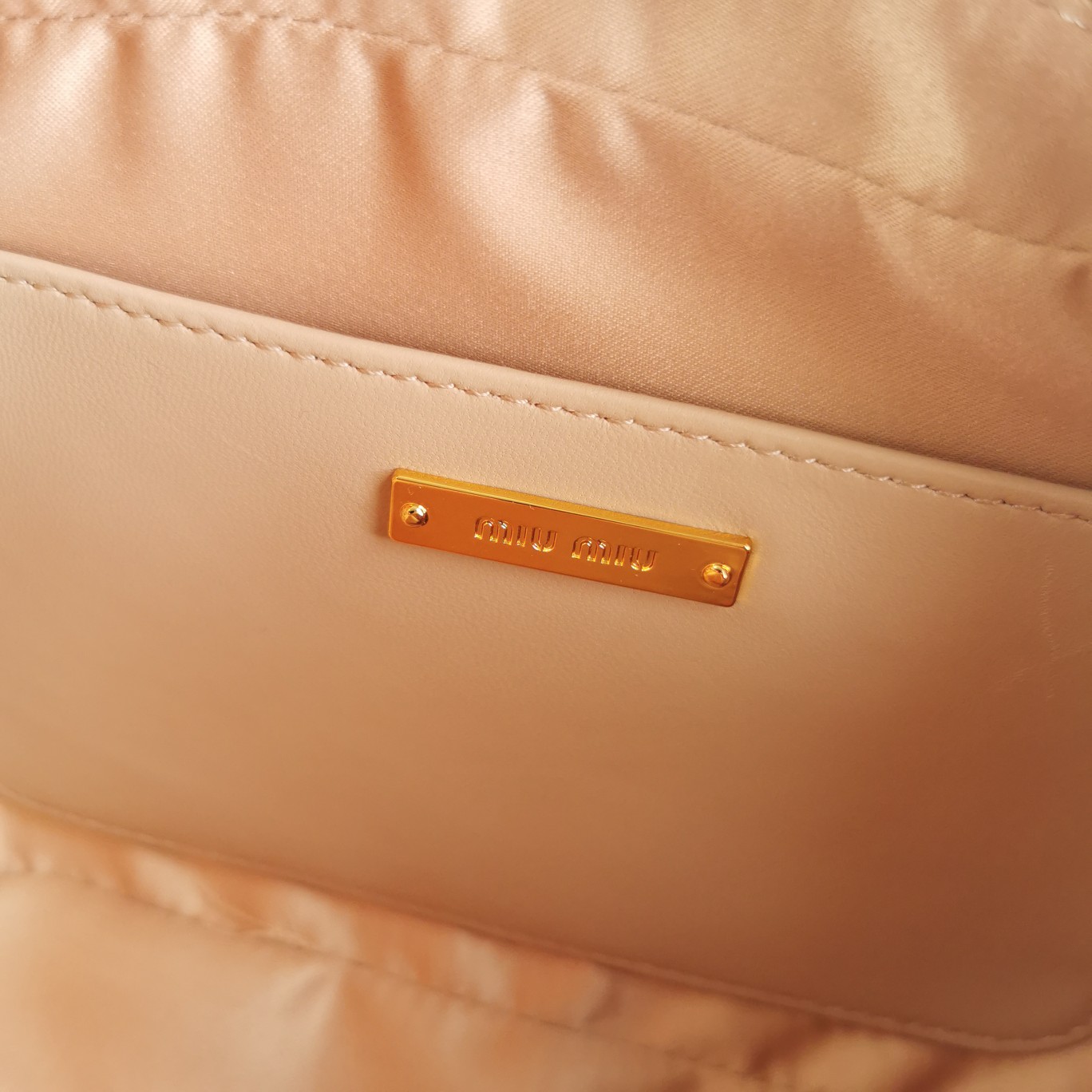 MIUMIU缪缪Matelasse进口小羊皮链条肩背包5BH118B