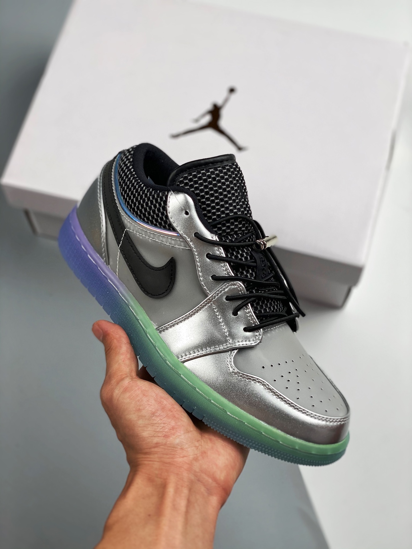 Air Jordan 1 Low SE Gris Plata, color oficial sincronizado, producto de nivel original, zapatos originales de la empres…