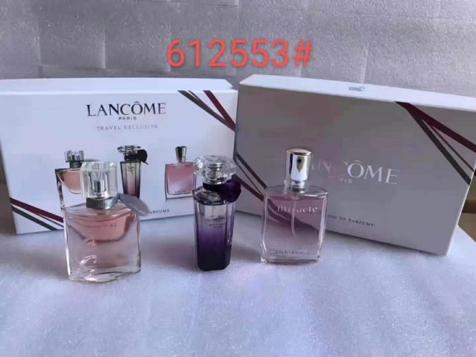 Lancome Perfume Sampler Set - Midnight Rose, La Vie Est Belle, Miracle - 3 x 30ml 1 Lancome Perfume Sampler Set - Midnight Rose, La Vie Est Belle, Miracle - 3 x 30ml