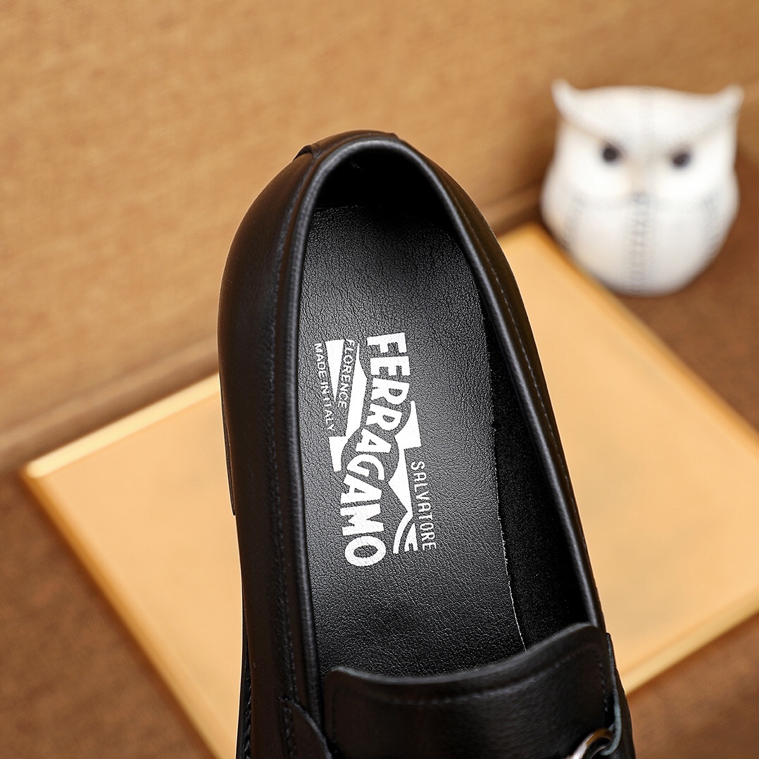 Ferragamo Men's Black Leather Slip-On Loafers with Metal Ornament 8 i1621655544 5331 6