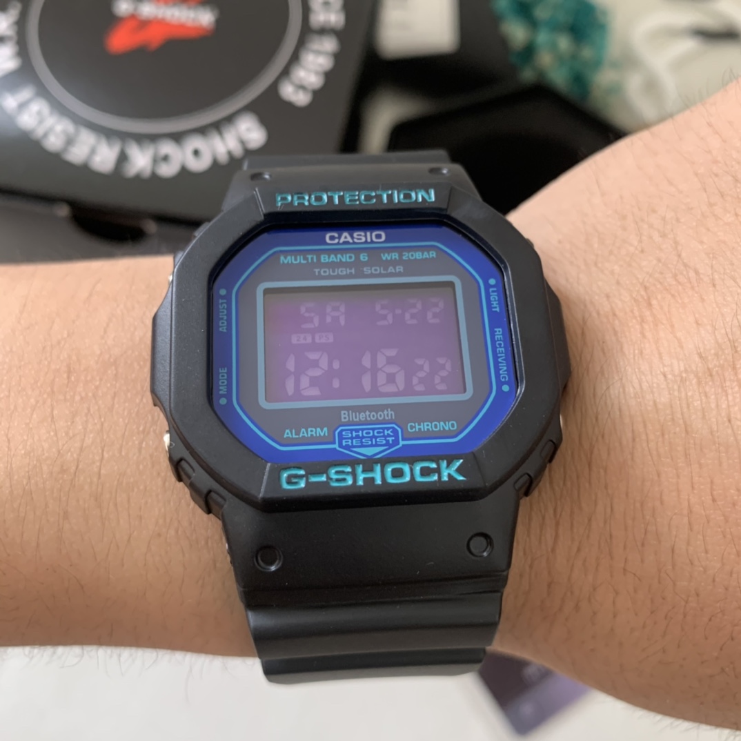 Casio generación envío gratis dw5600 cuadrado pequeño azul púrpura, imágenes reales de correa bicolor negro y…