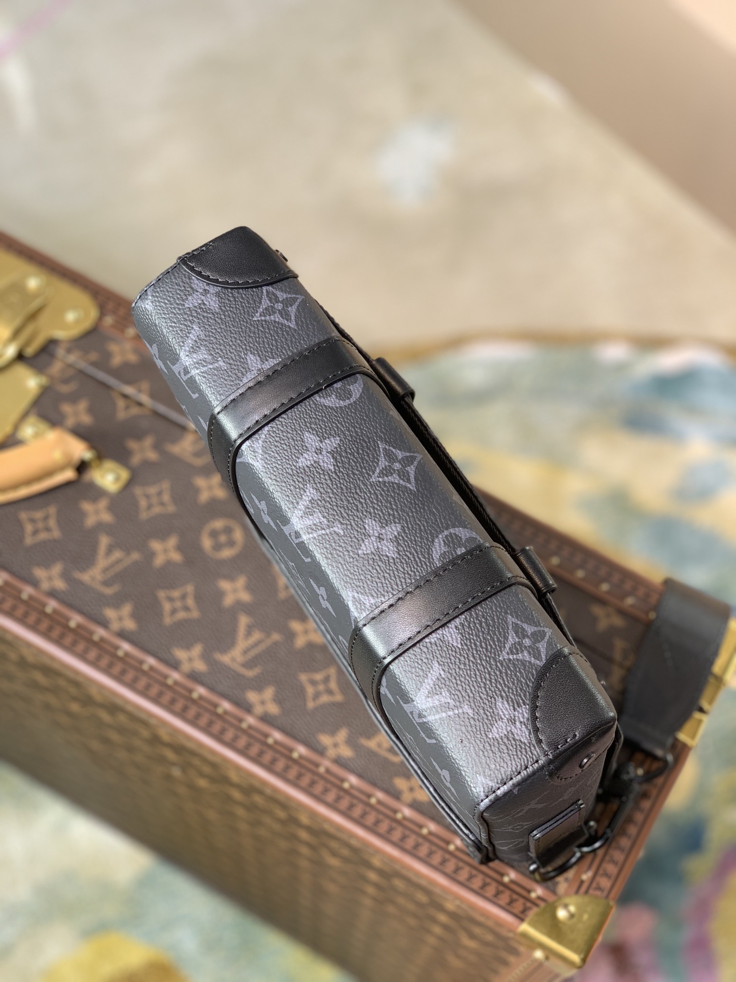 Louis Vuitton LV Trunk Messenger bag M45727黑色名媛网