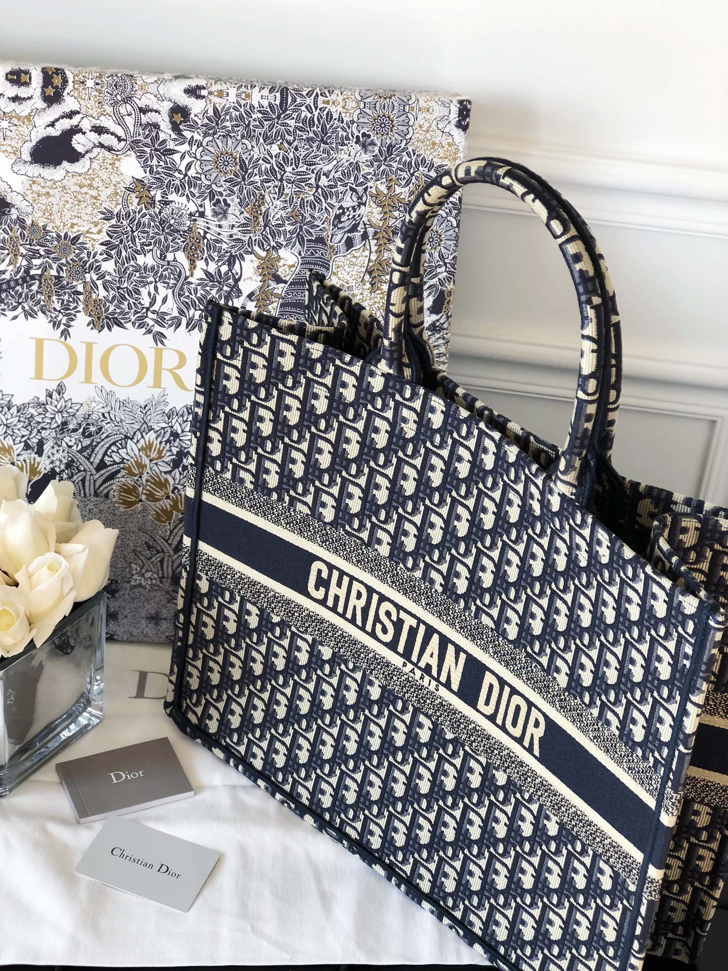 Dior蓝色刺绣Oblique印花Book Tote手袋 M1286ZRIW_M928