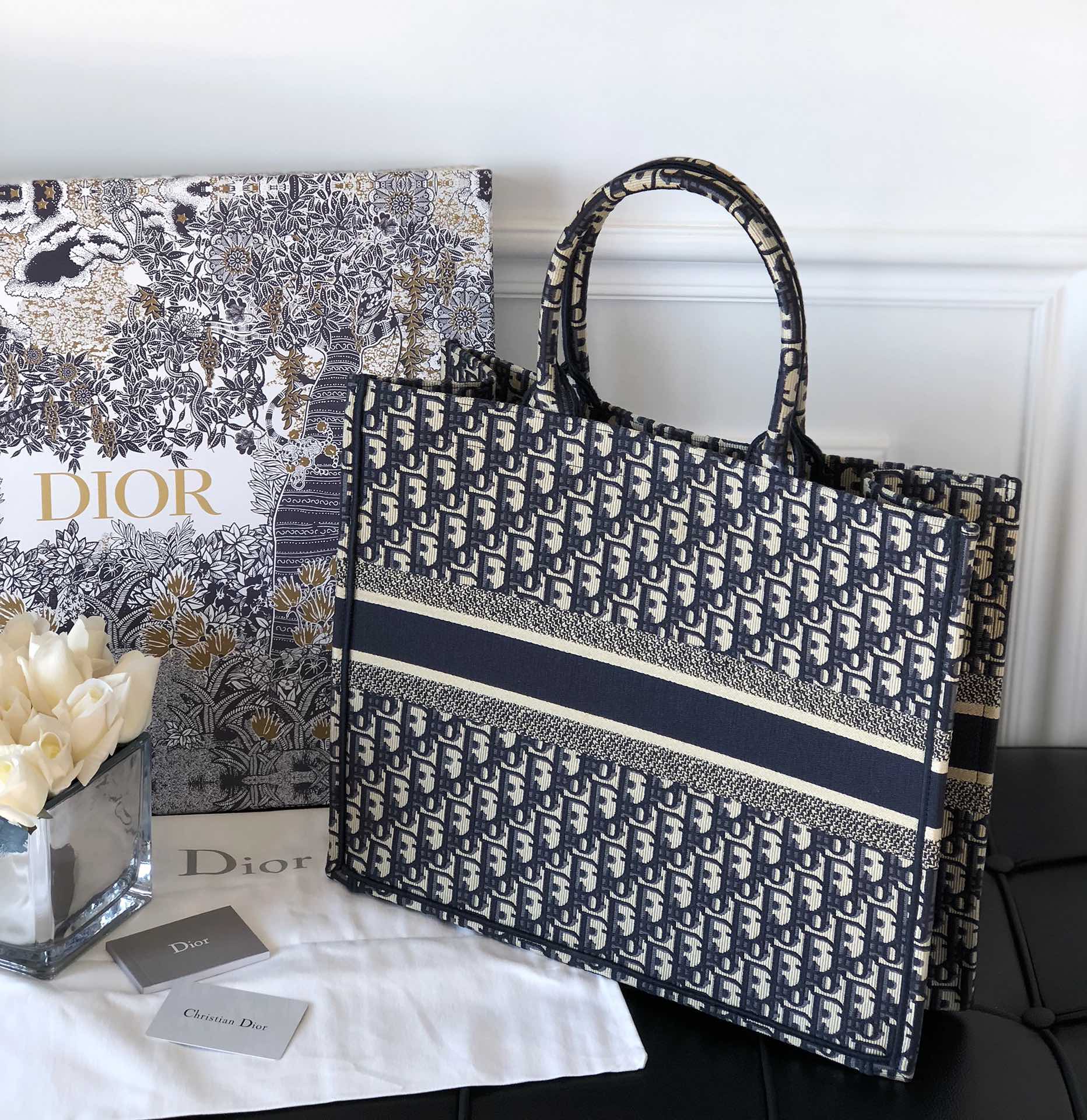 Dior蓝色刺绣Oblique印花Book Tote手袋 M1286ZRIW_M928