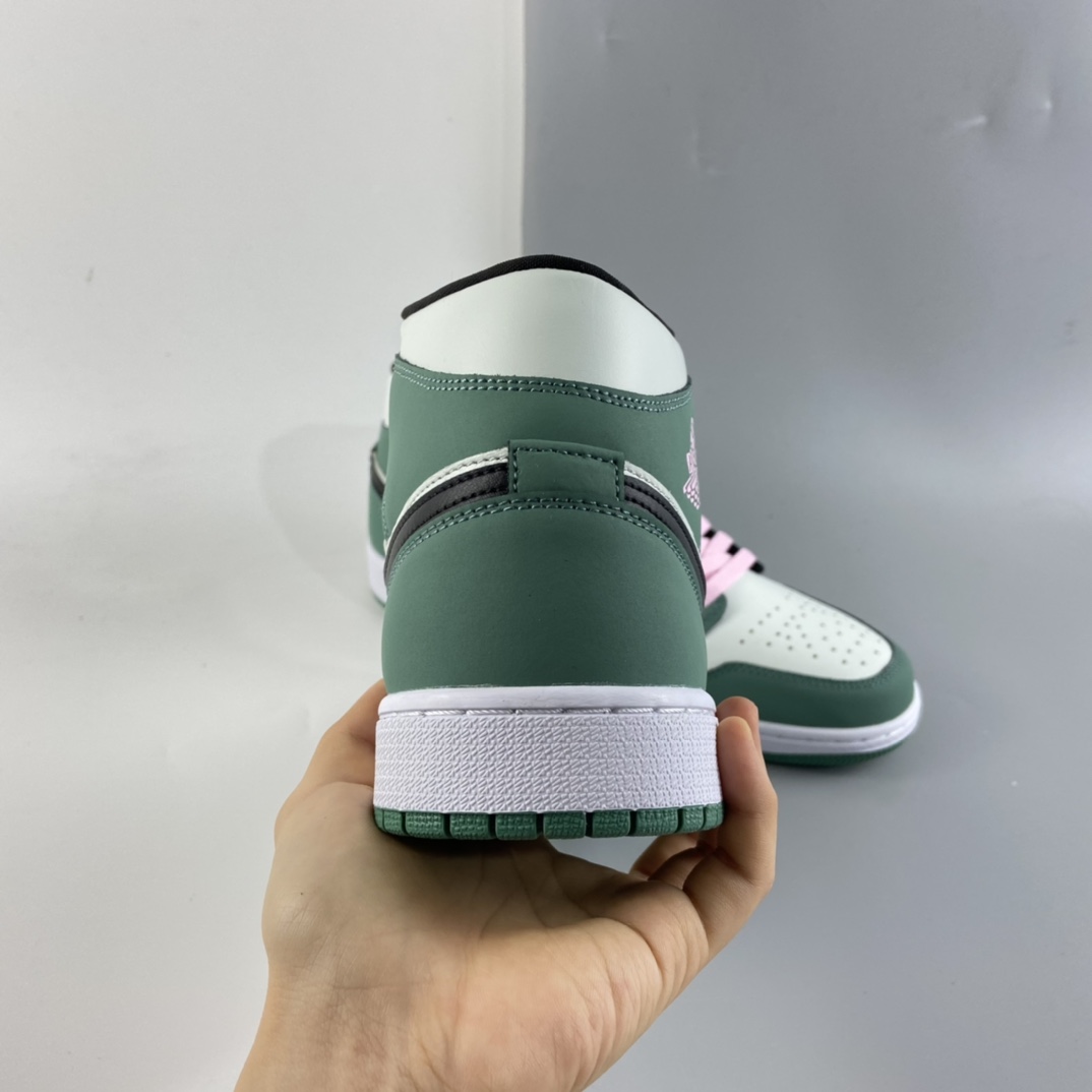 P240 Air Jordan 1 Mid AJ1 乔1 中帮百搭休闲运动板鞋 CZ0774-300