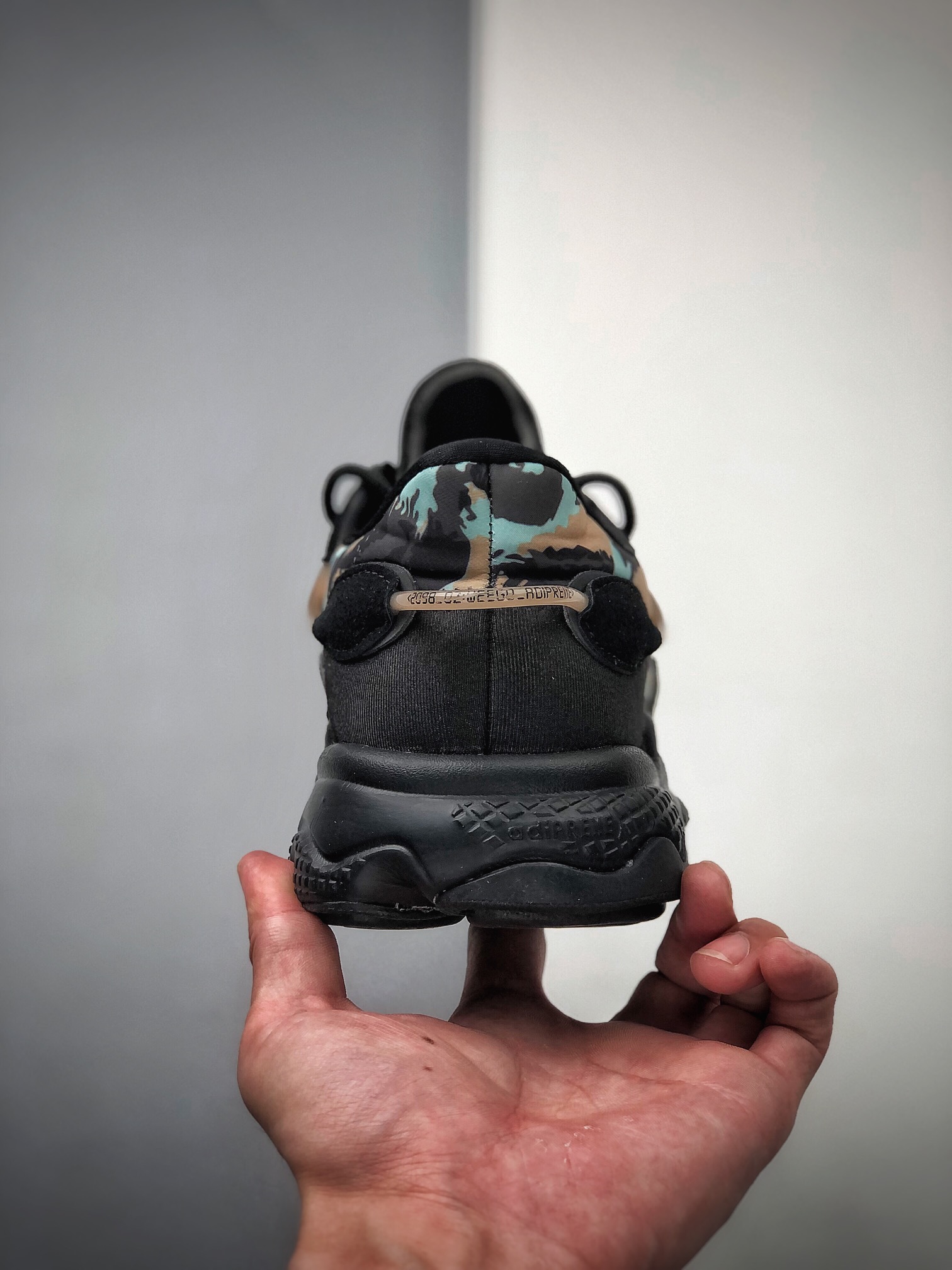 140  Adidas Originals Ozweego 简版椰子