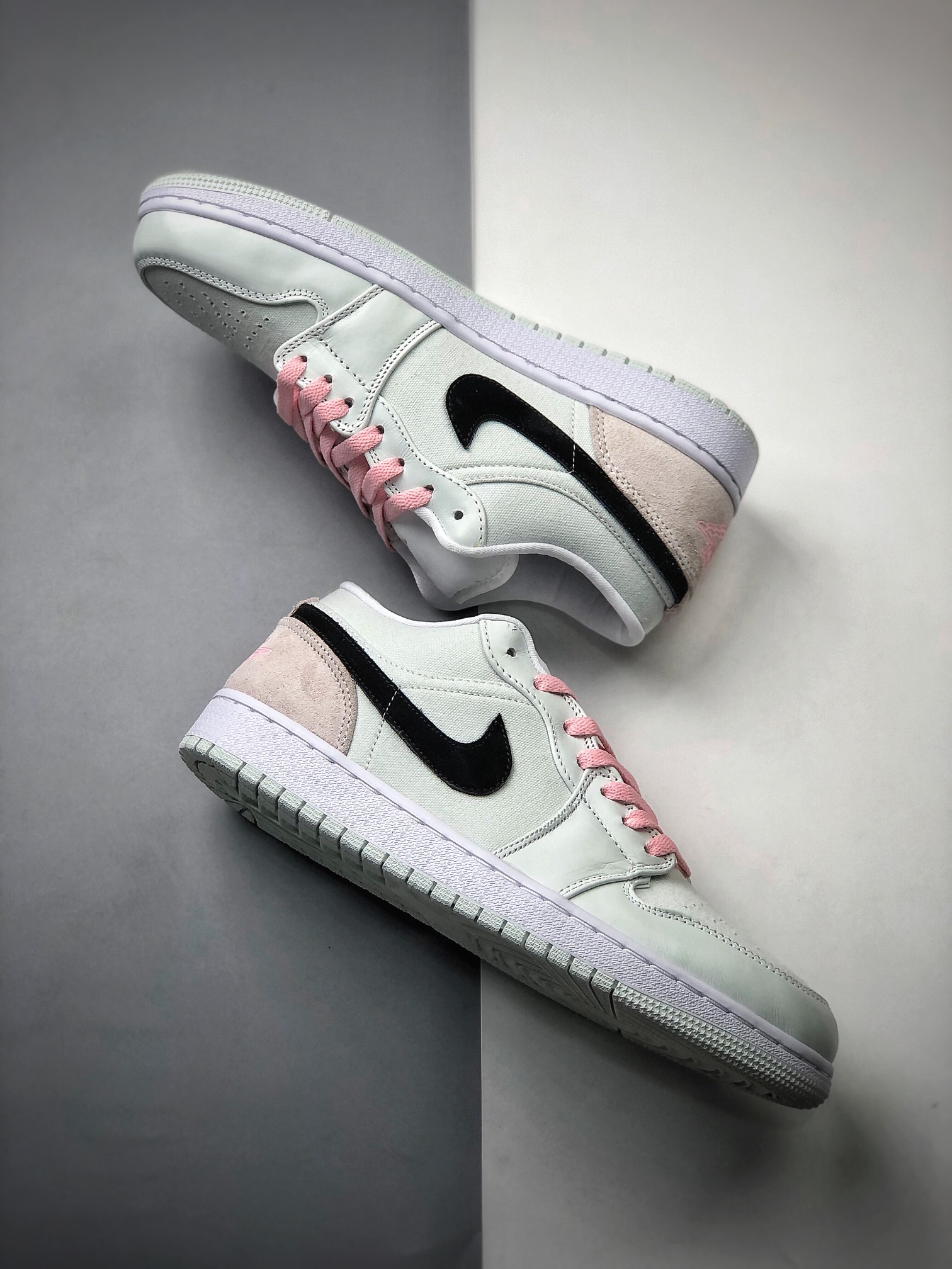 200  Air Jordan 1 Low SE “Barely Green”粉绿CZ0776-300