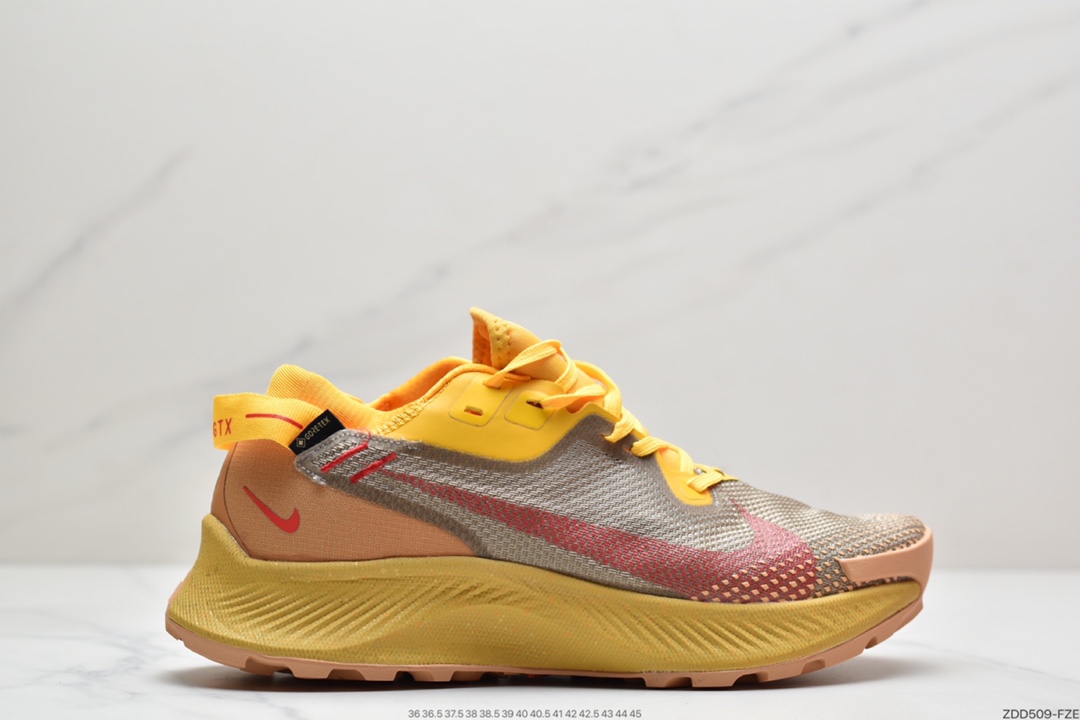 230 耐克Nike PEGASUS TRAIL 2去年高桥盾和Pegasus 36 Trail联名让小编注意到了这双鞋款