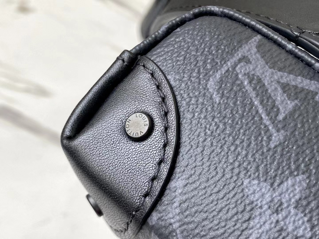rectangular Trunk Messenger bag is crafted from Monogram Eclipse canvas - Bag 7