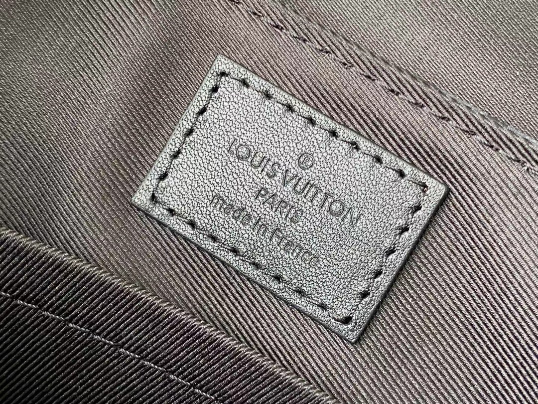 rectangular Trunk Messenger bag is crafted from Monogram Eclipse canvas - Bag 9
