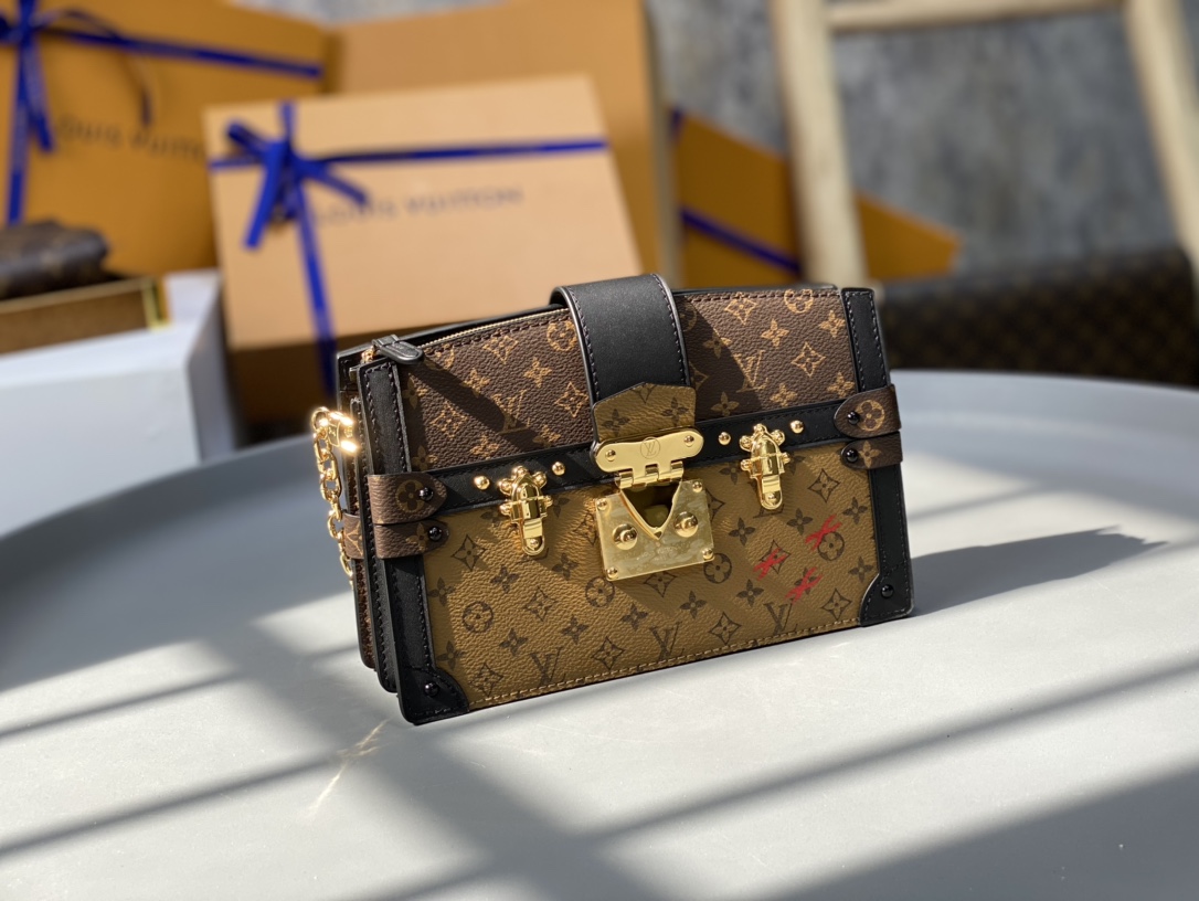 NO:176700,OCHETTE TRUNK handbag M43596 yellow flower redeem!  Z is a perfect version, customized yellow fabric with cowhide leather edges, and large steel nails and all-steel lock buckles for the body!  Size 20*12 rice,,cowhide19860909OCHETTE TRUNK手袋 M43596黄花回货！ Z实开完美对版,定制黄花面料搭配牛皮包边,包身版型大幅钢钉全钢锁扣！ 尺寸20*12 rice,,cowhide,Bag