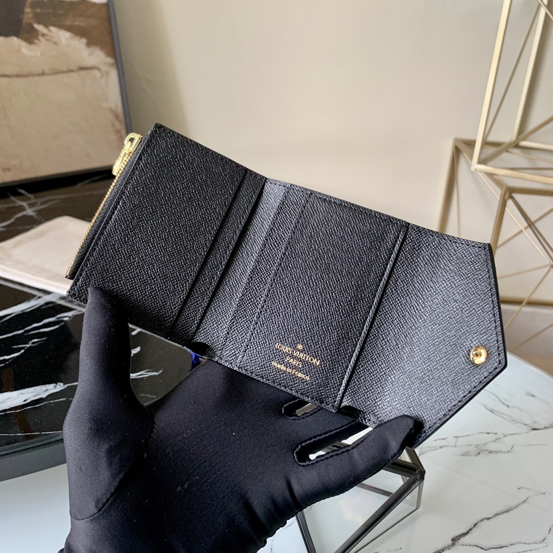 芯片版M80725黄花新款拼色零钱包精巧的Zoe钱夹轻松收入任何小号包袋的尺寸足以存放硬币纸钞与信用卡的