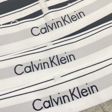 男装LOGO时尚腰边弹力5条装贴身平角内裤 CK的独家内裤系列,提升您的衣橱格调对于追求最好的绅士们来说 男装LOGO时尚腰边弹力5条装贴身平角内裤 CK的独家内裤系列,提升您的衣橱格调对于追求最好的绅士们来说