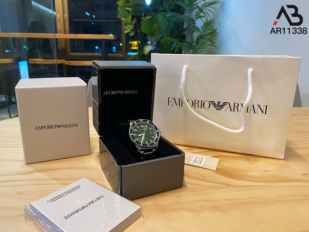 2021 nueva serie de buceo ARMANI reloj luminoso fantasma de agua verde modelo: AR11338 material: caja de acero inoxidab…