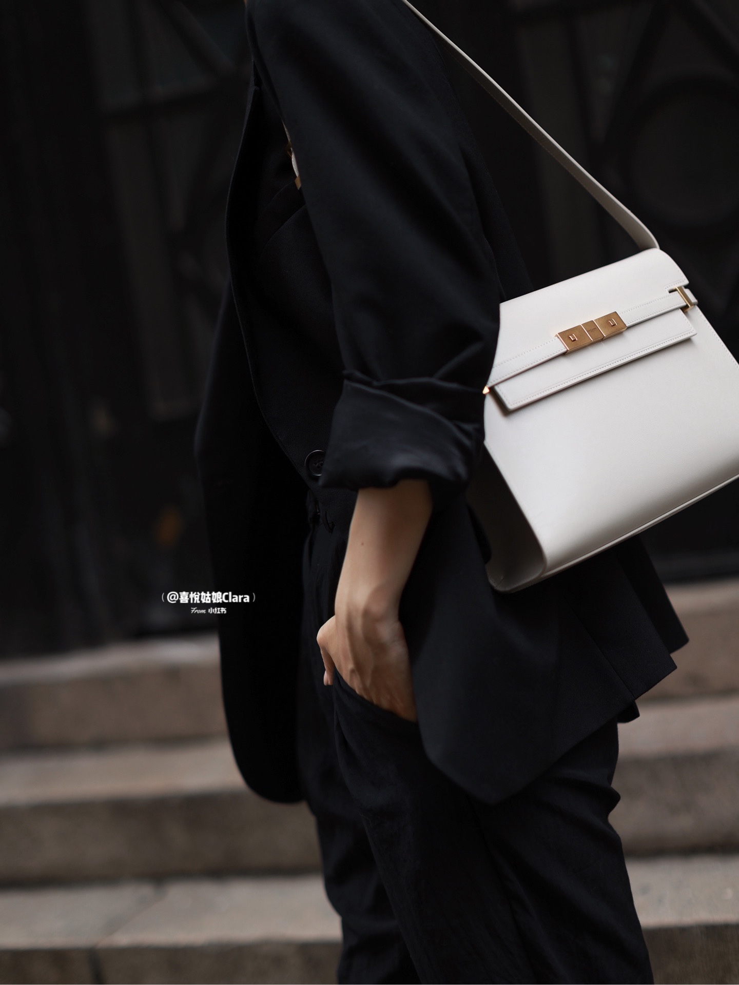 Ysl 𝑴𝒂𝒏𝒉𝒂𝒕𝒕𝒂𝒏 29CM曼哈顿法棍包 579271白色牙签纹金扣