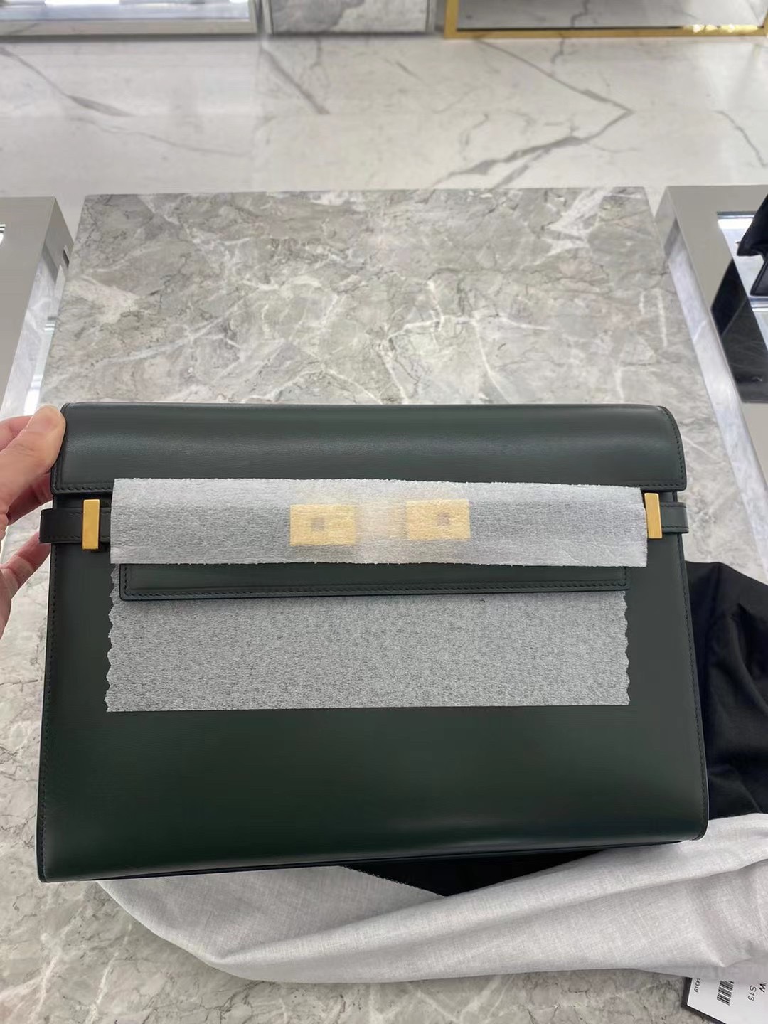 Ysl 𝑴𝒂𝒏𝒉𝒂𝒕𝒕𝒂𝒏 29CM曼哈顿法棍包 579271暗绿色牙签纹金扣