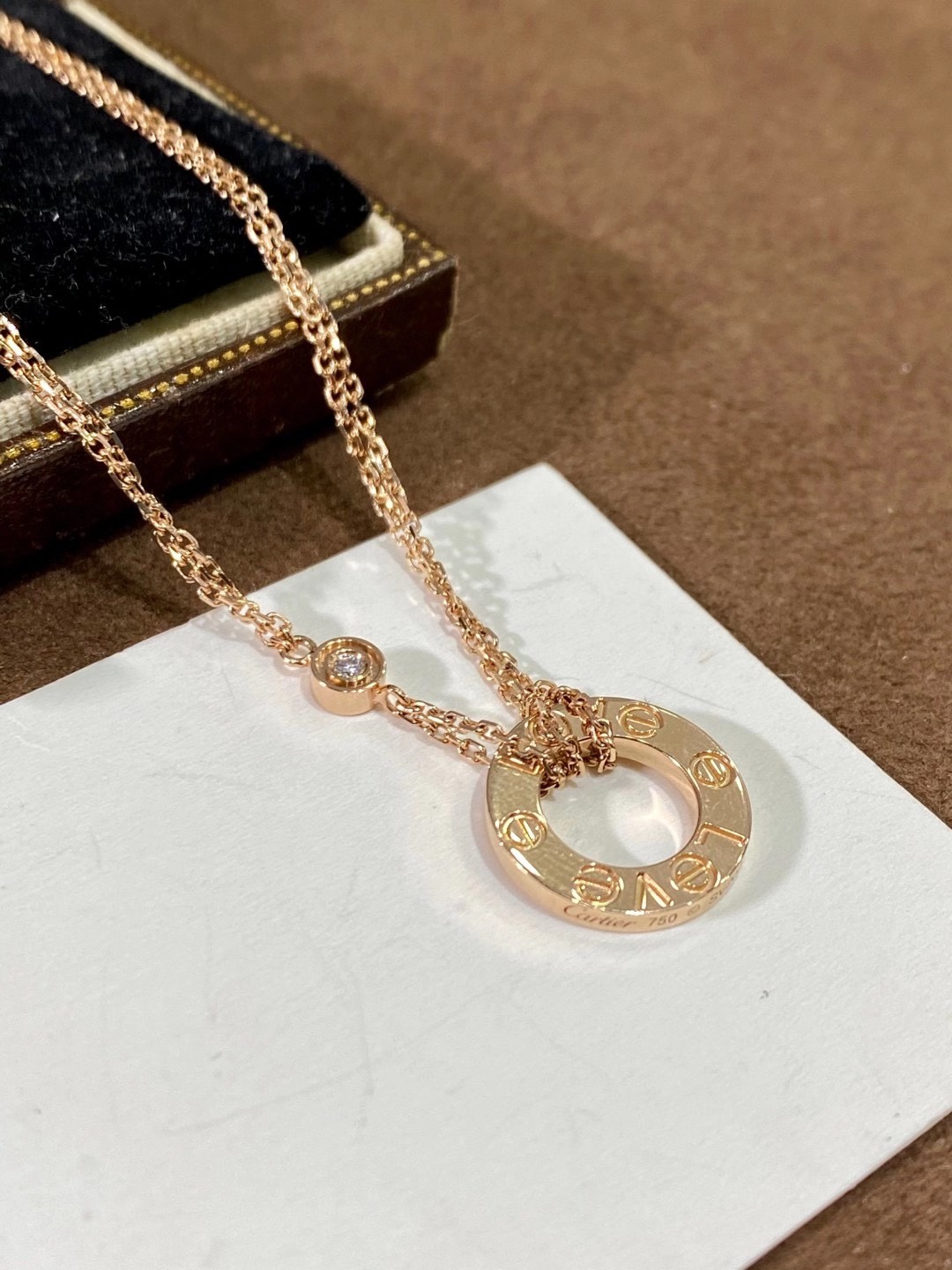 Includes: Necklace and Bracelet - Comprehensive 5