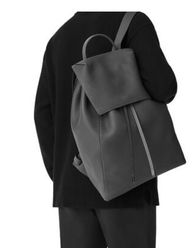 Loewe罗意威 粒面牛皮抽绳背包 黑色