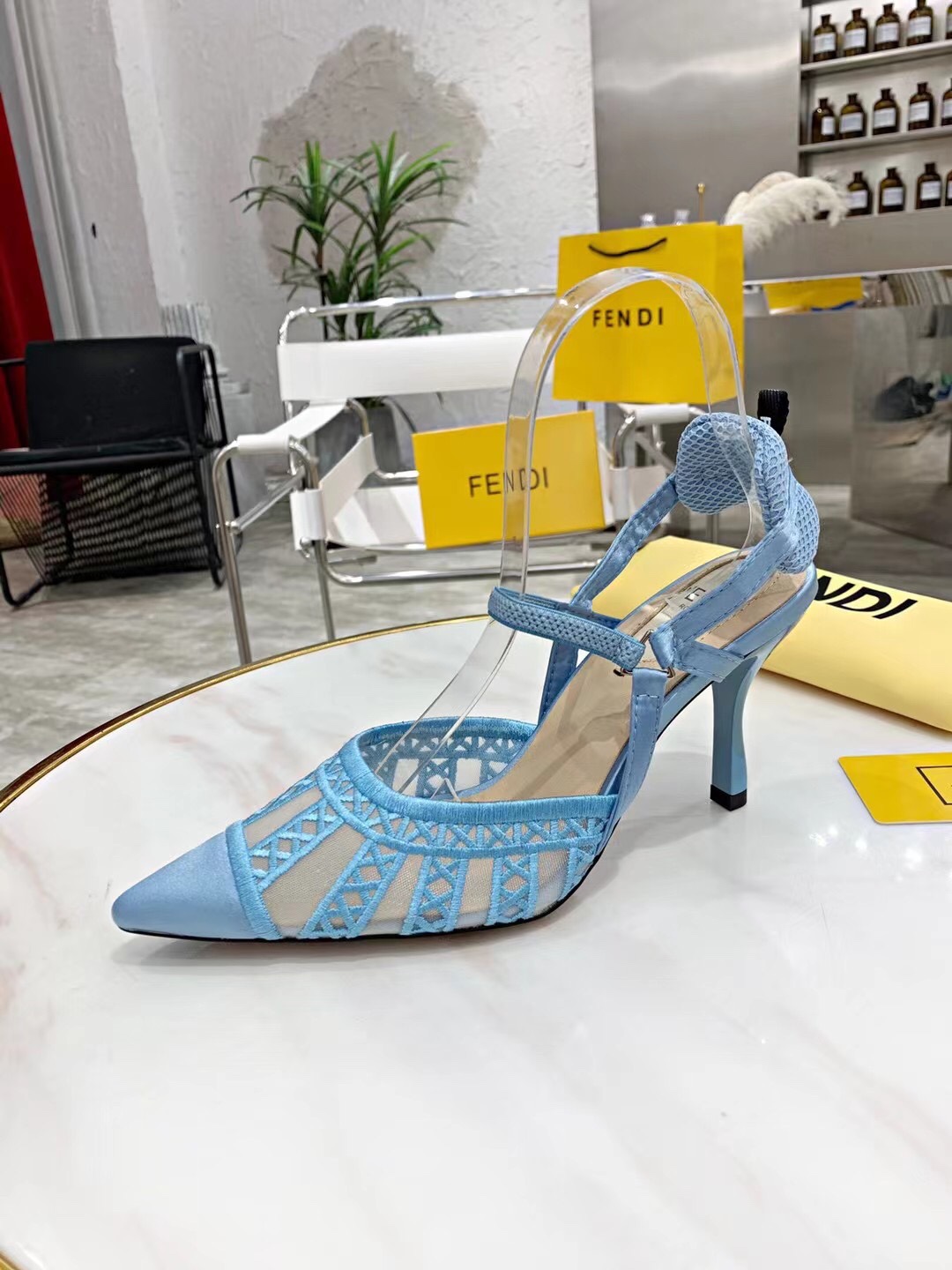 2021 FEND Spring/Summer High-Heavy Sandals: Elegant, Novel, and Comfortable - 图片 2