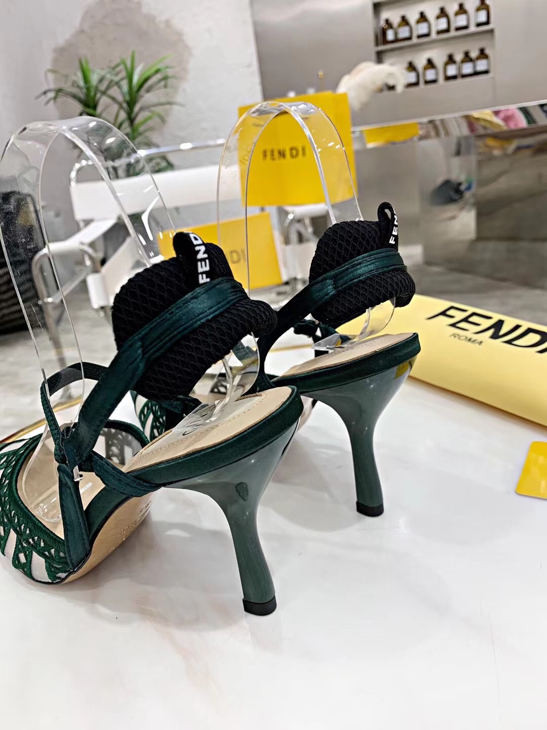 2021 New FEND High-Heavy Sandals: Elegant, Novel, and Cozy Summer Footwear - 图片 9
