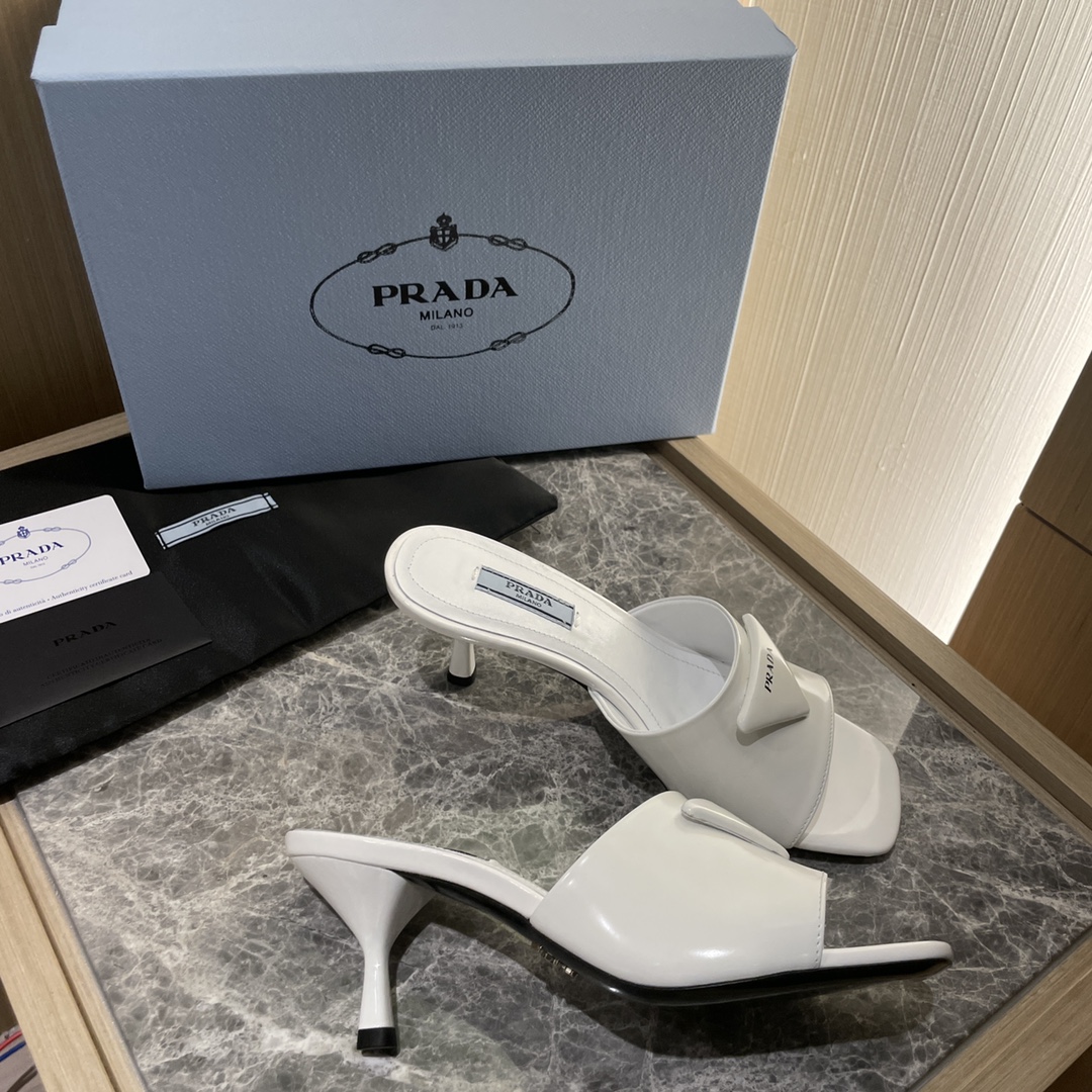 Alta calidad Prada/Prada 2021 nuevas sandalias de tacón alto zapatillas. Logotipo de la etiqueta tri