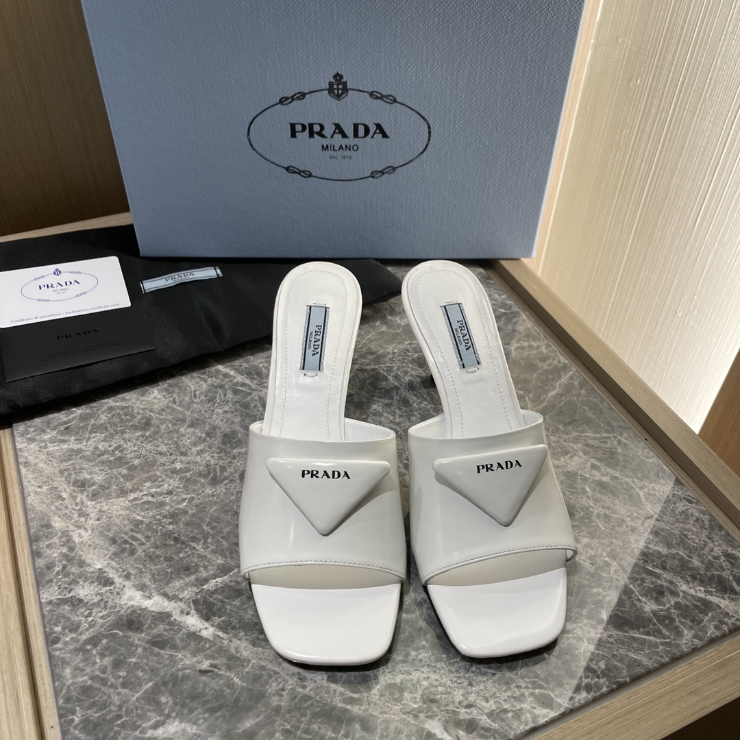 Alta calidad Prada/Prada 2021 nuevas sandalias de tacón alto zapatillas. Logotipo de la etiqueta tri