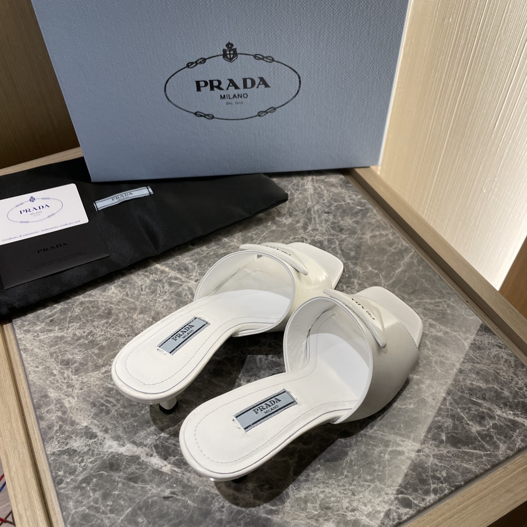 Alta calidad Prada/Prada 2021 nuevas sandalias de tacón alto zapatillas. Logotipo de la etiqueta tri