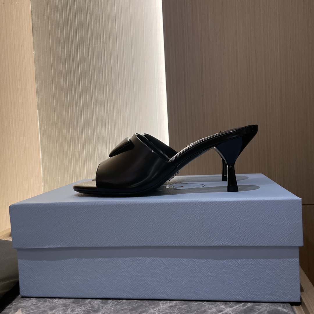 Alta calidad Prada/Prada 2021 nuevas sandalias de tacón alto zapatillas. Logotipo de la etiqueta tri