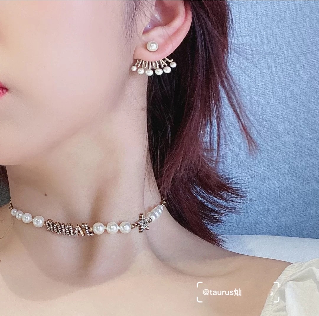 编号DED0011❤🎁Dior ☀2021春冬新款DIOR迪奥jadior大小珍珠耳钉耳环☀专柜一致黄铜