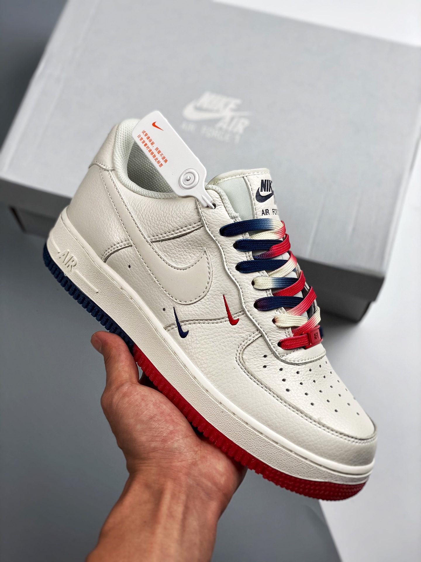 Nike Air Force 1 '07 doble swoosh, horma y plantilla originales, auténtica silueta Air Force, enfocado en el canal de e…