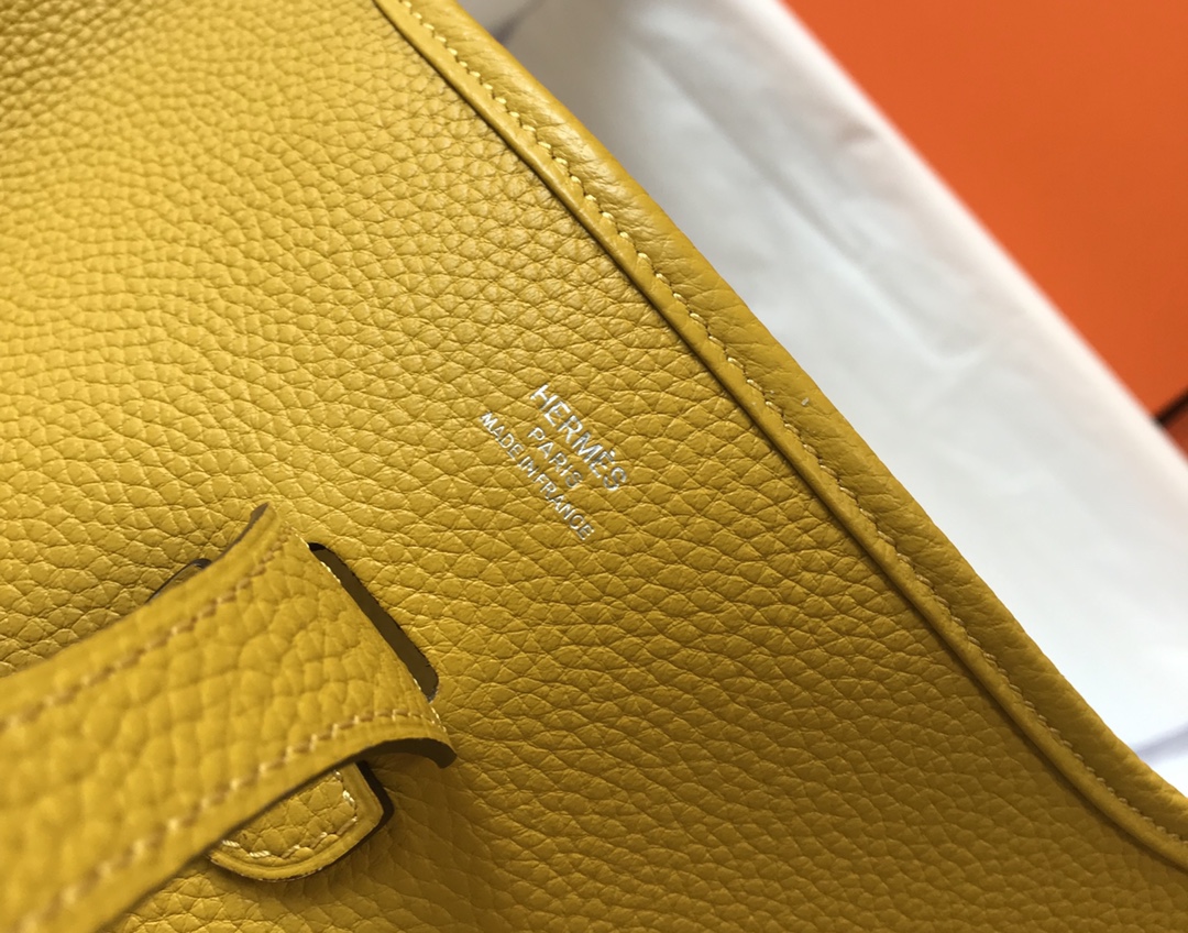 Hermès Evelyne Yellow Leather Crossbody Bag Adjustable Strap, 28cm 6 i1621923190 4335 5