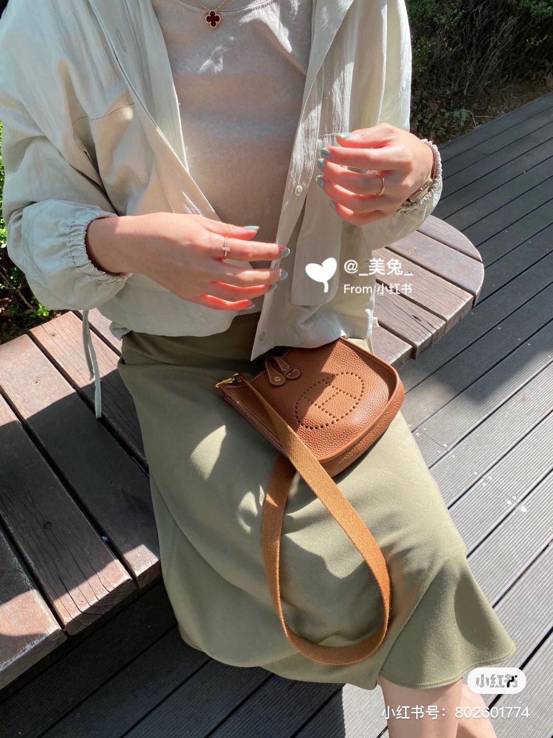 路易威登 Louis Vuitton 高定典藏名品高定成衣时装外套连衣裙衬衫T恤 #B8A46312 5