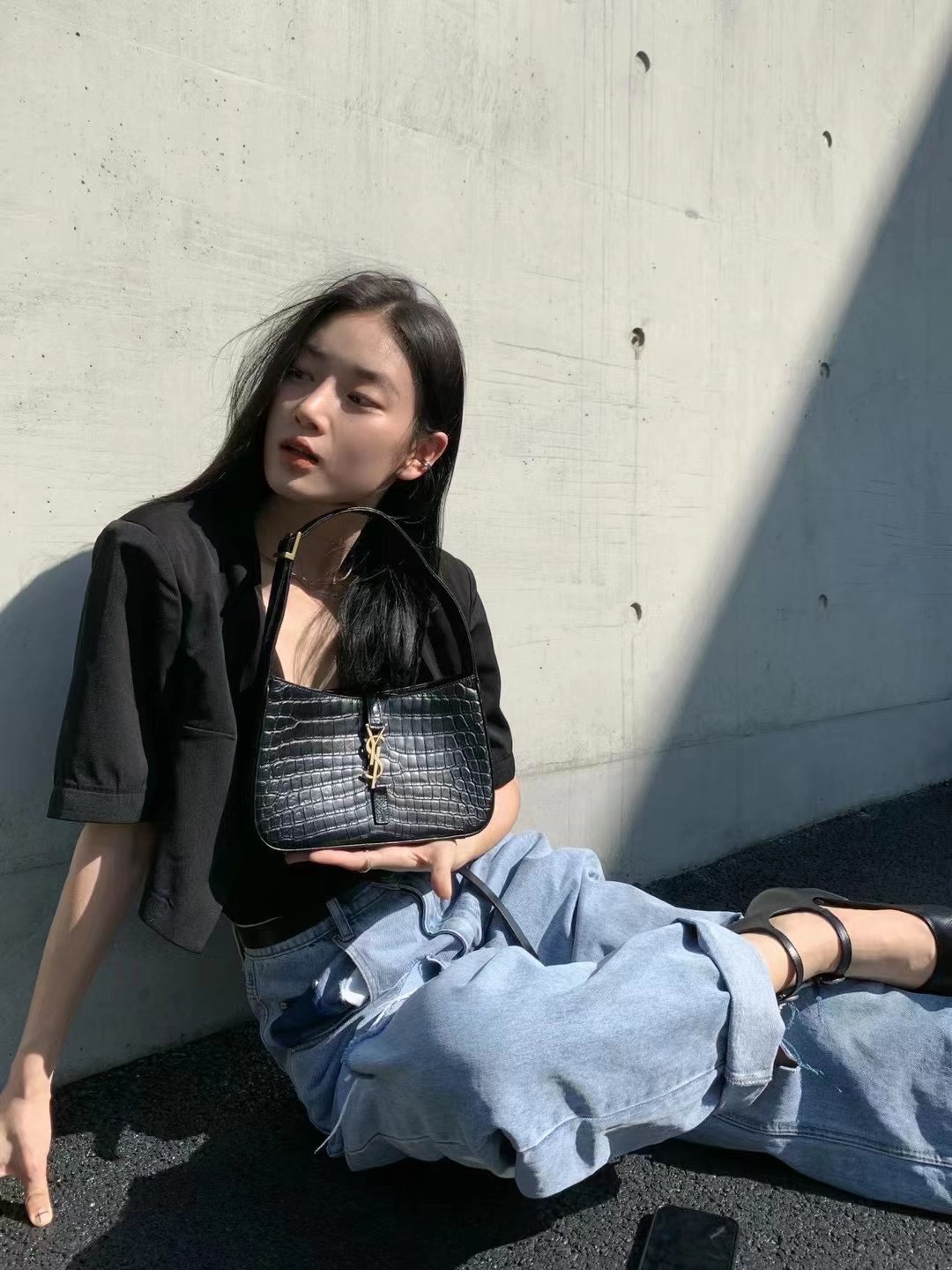 Saint laurent Ysl LE 5 À 7 鳄鱼纹腋下包 657228黑色