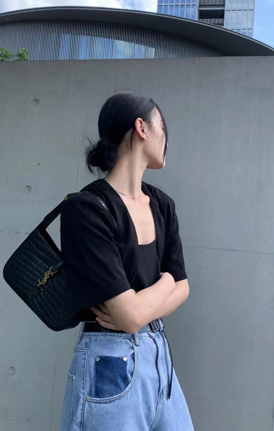 Saint laurent Ysl LE 5 À 7 鳄鱼纹腋下包 657228黑色