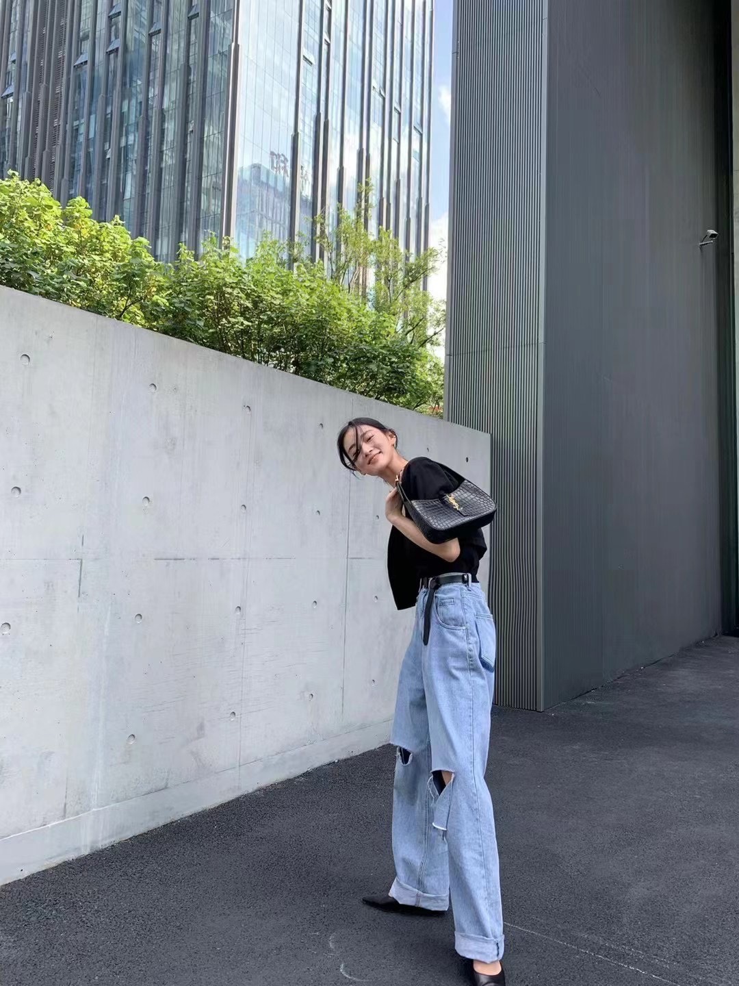 Saint laurent Ysl LE 5 À 7 鳄鱼纹腋下包 657228黑色