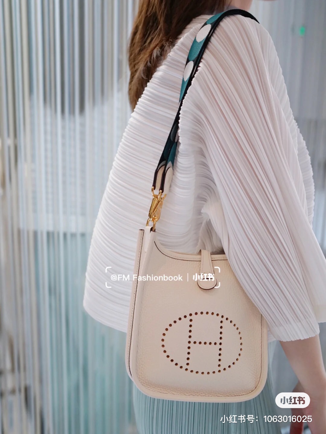 Louis Vuitton Haute Couture Classic Luxury Handbag Shoulder Crossbody 6