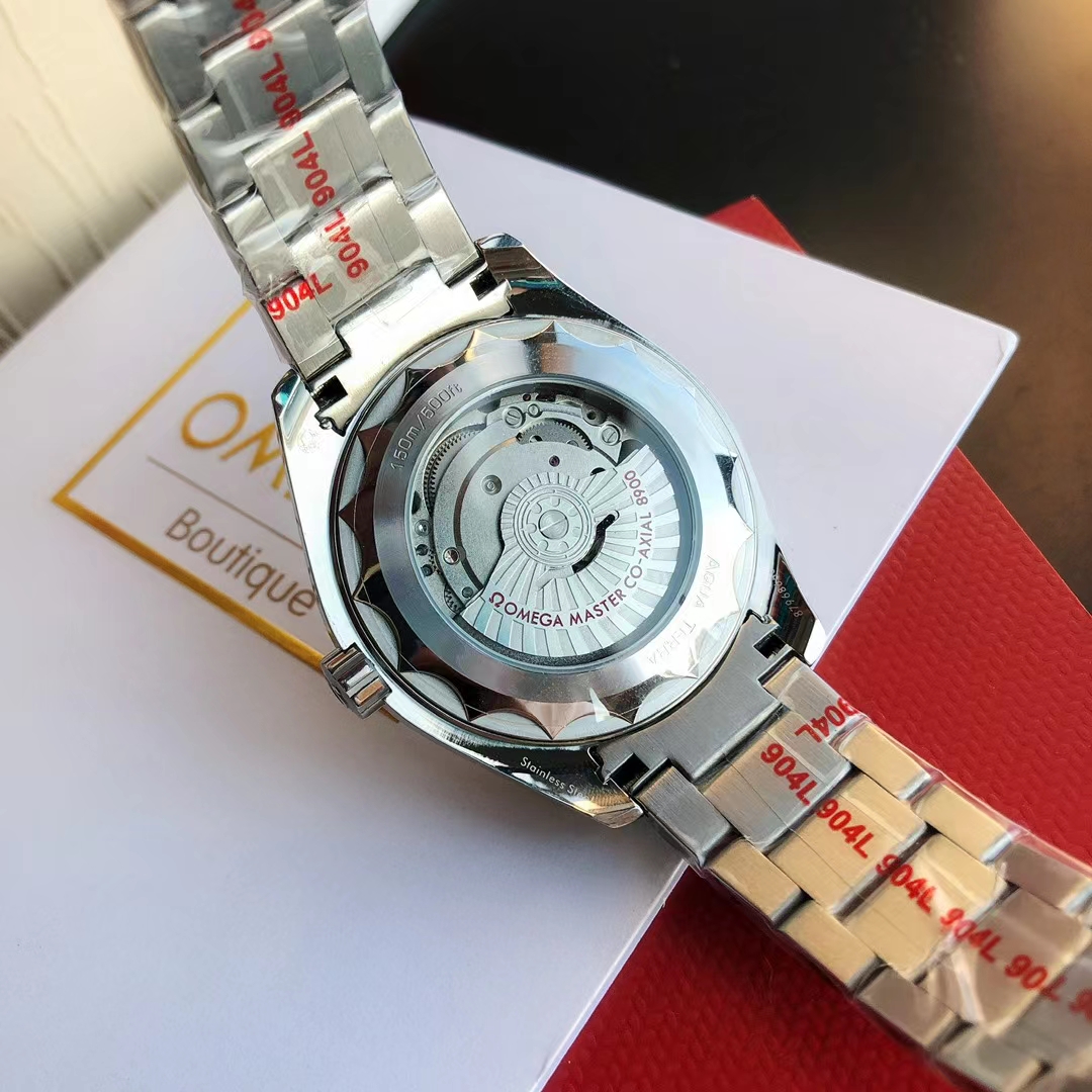 💰580 GD出品，福利爆款🔥回货
#赠送胶带🈶一只表的价格搭配两种表链
【海洋魅力 经典爆款】GD出品 西铁城专属——鸥米茄海马系列Aqua Terra 150米腕表 经典隽永的设计极具鸥米茄品牌特色 
【机芯】搭载GD专注而制零返修💯全新西铁城8215自动机械机芯 走时精准 持久耐用，深得表友认可 
【表壳】316L精钢表壳 修正优美壳身 原装一致41.5mm表径 压弧表盘 深度防水 
【表链】采用316L精钢表链 配同样材质的原装折叠表扣 细节同步正品 
⚠️请认准GD出品独家品质