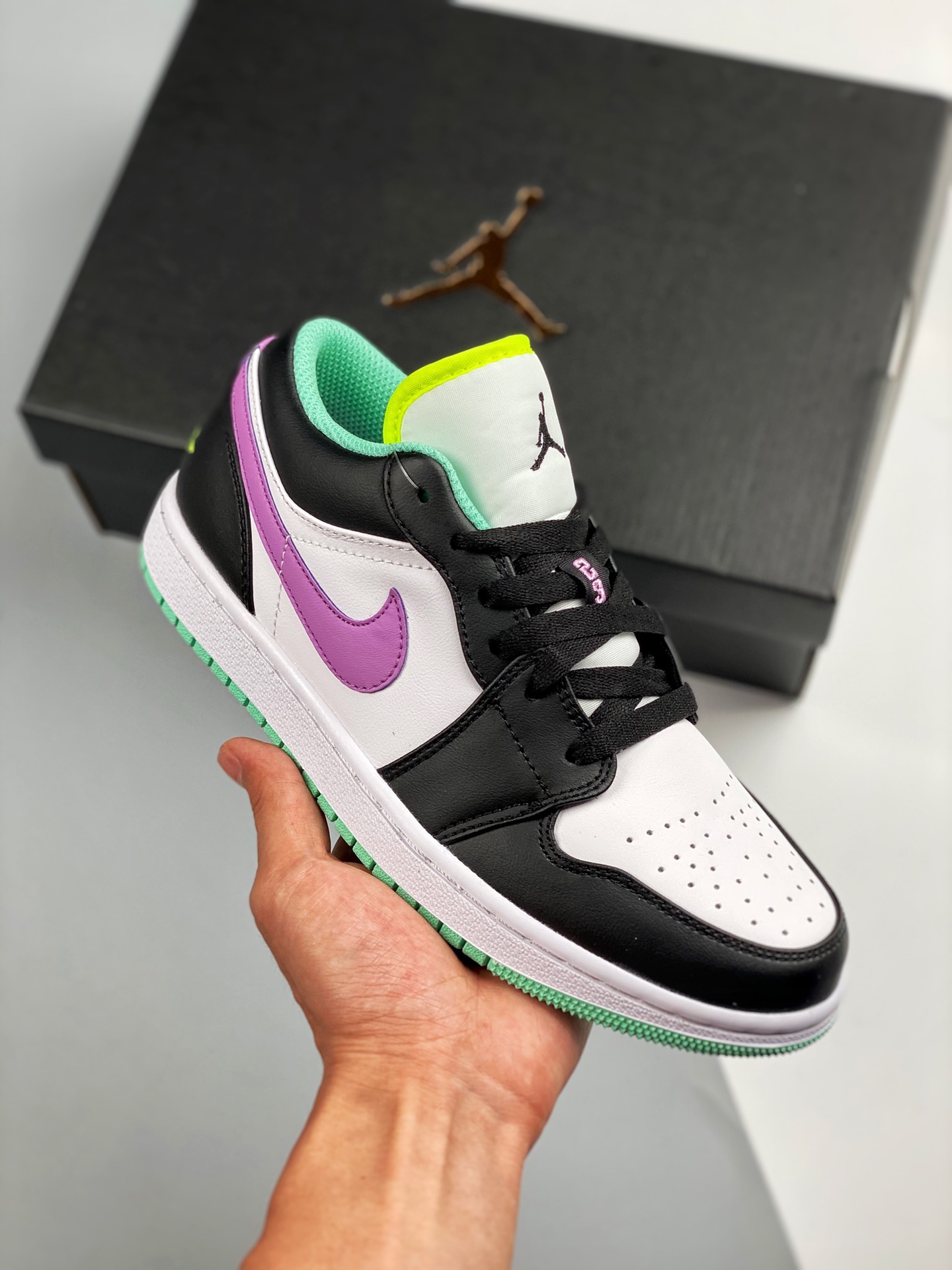 Air Jordan 1 Low blanco/negro/púrpura, color oficial sincronizado, producto de nivel original, compra de zapatos origin…