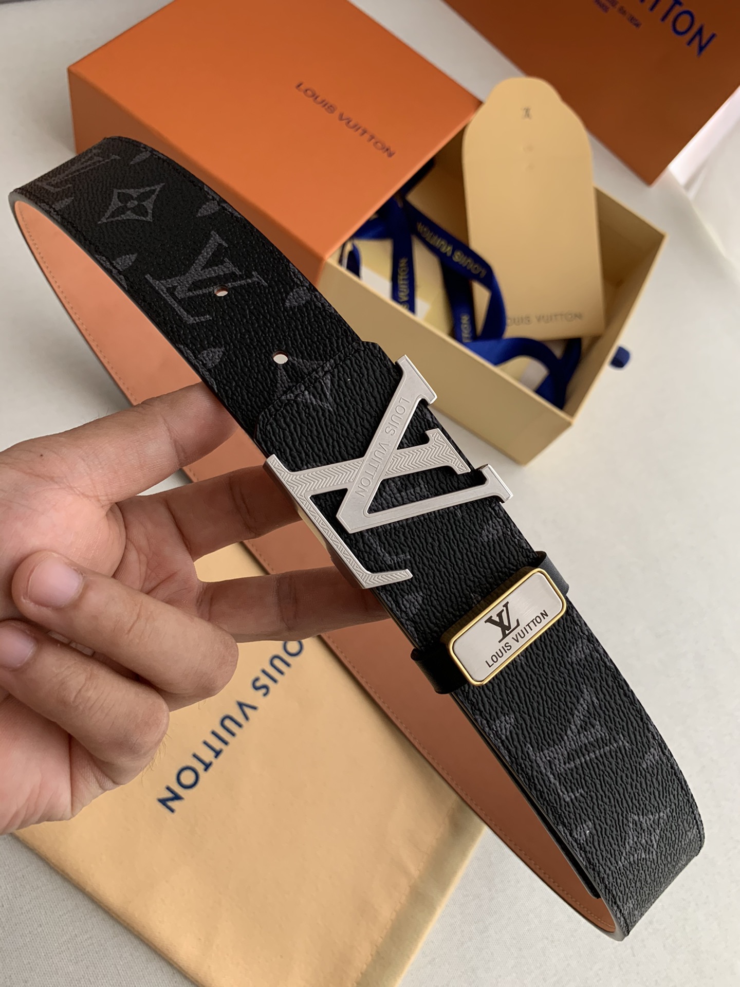 品名LV..路易..威登️原单型号挂