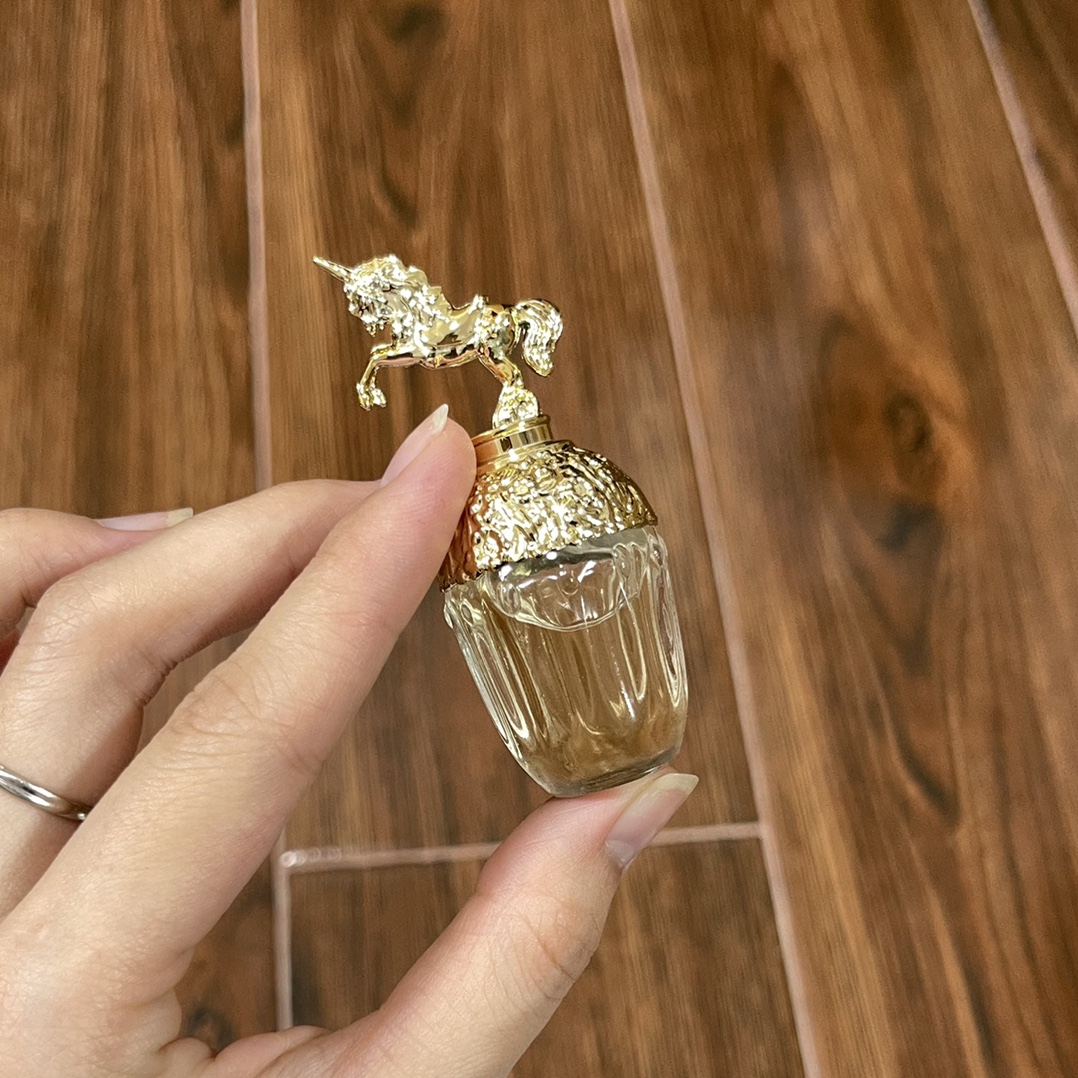 Anna Sui Miniature Perfume Set - Mermaid, Unicorn Gold, Unicorn Pink - 5ml Each 6 i1622015061 8997 5