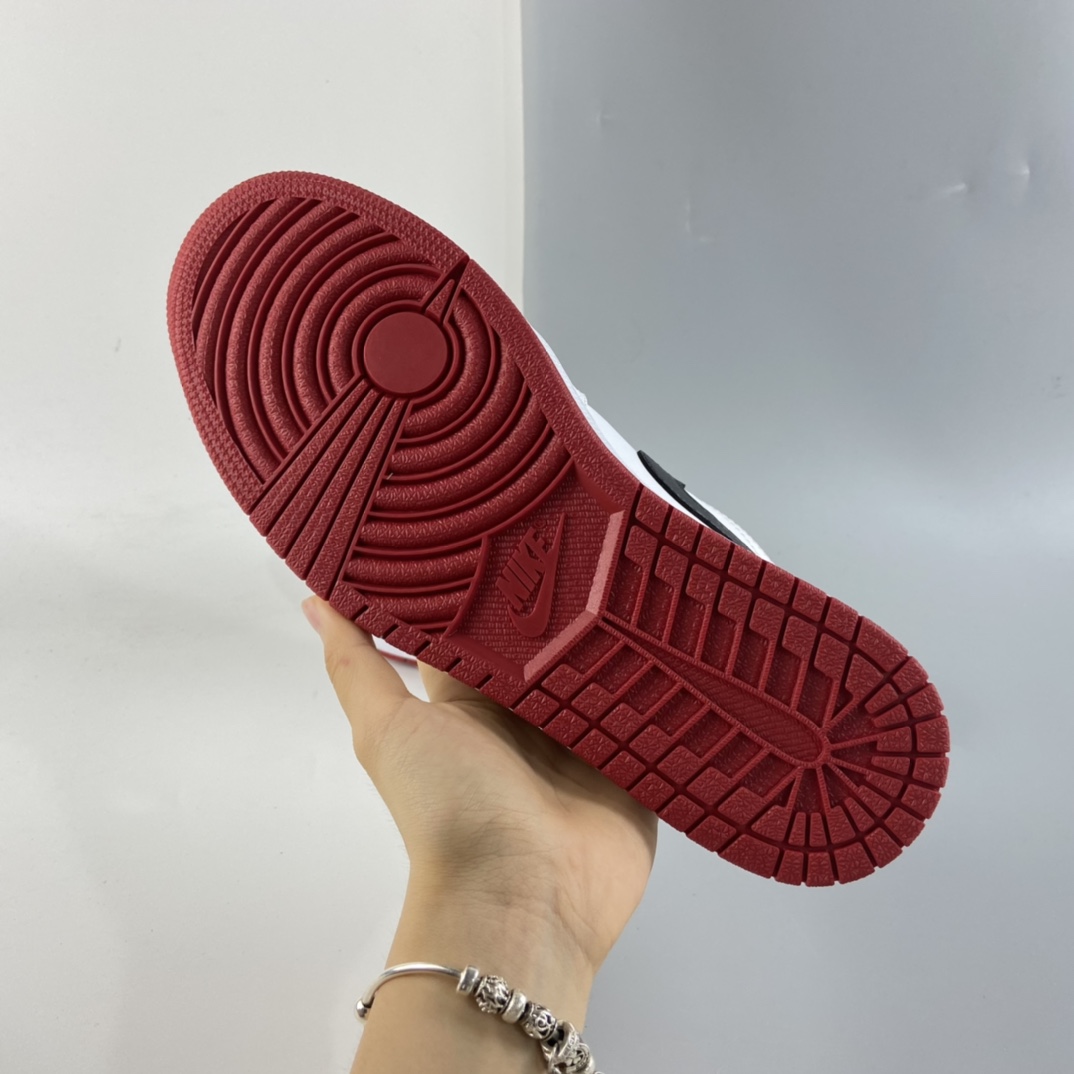 P240 Air Jordan 1 Low AJ1低帮时尚休闲板鞋 553558-118