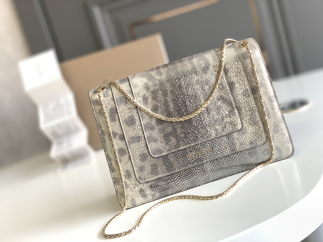 BVLGARI宝格丽"Sprpenti Forever "乳蛋白石色金属质感水蛇皮肩背包38326