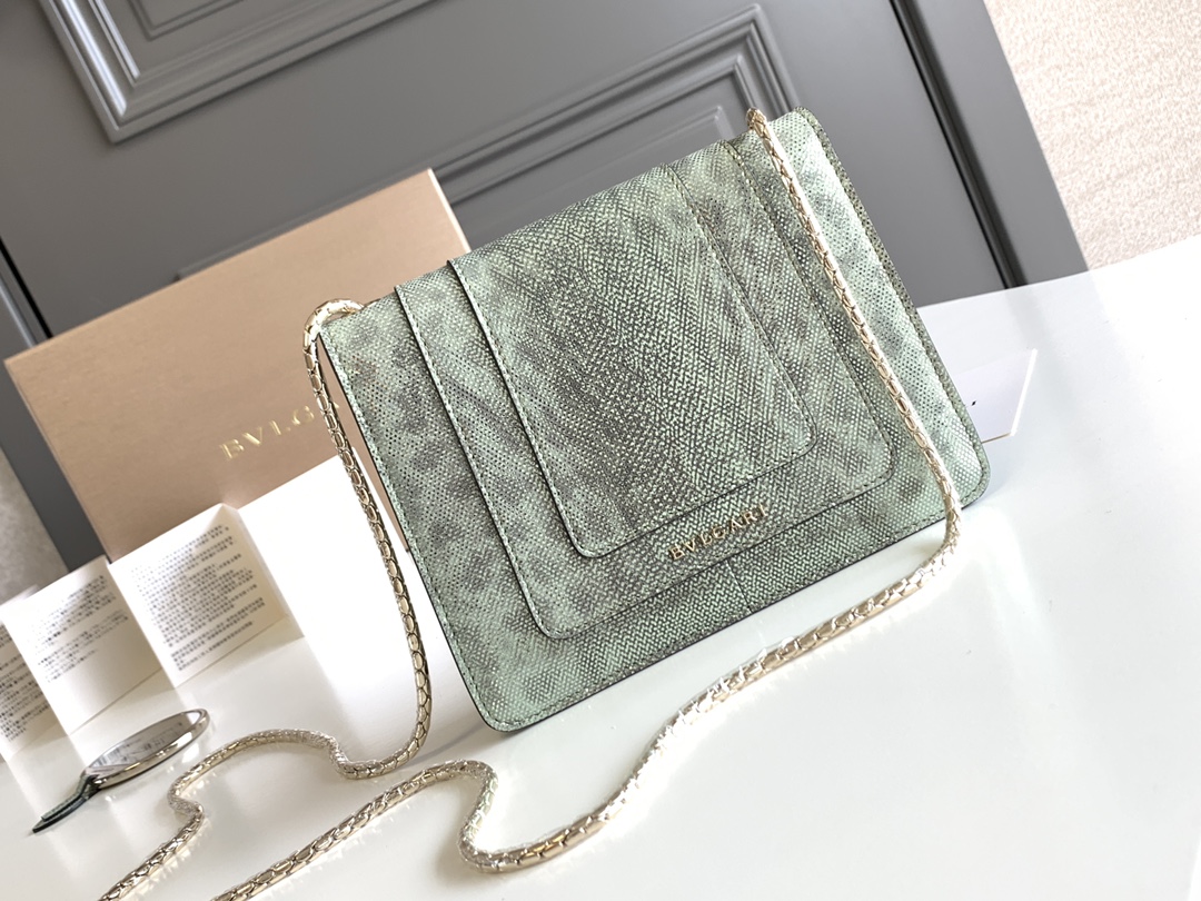 BVLGARI宝格丽"Sprpenti Forever "薄荷绿金属质感水蛇皮肩背包61879