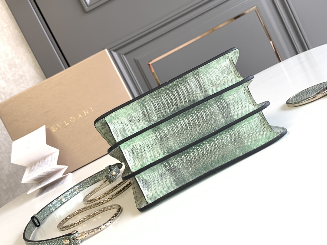 BVLGARI宝格丽"Sprpenti Forever "薄荷绿金属质感水蛇皮手提包38329