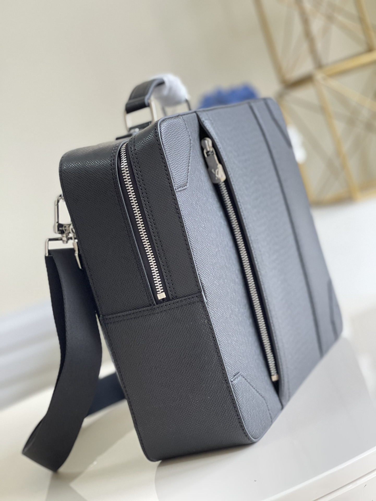 Louis Vuitton LV Briefcase双肩包 M30769