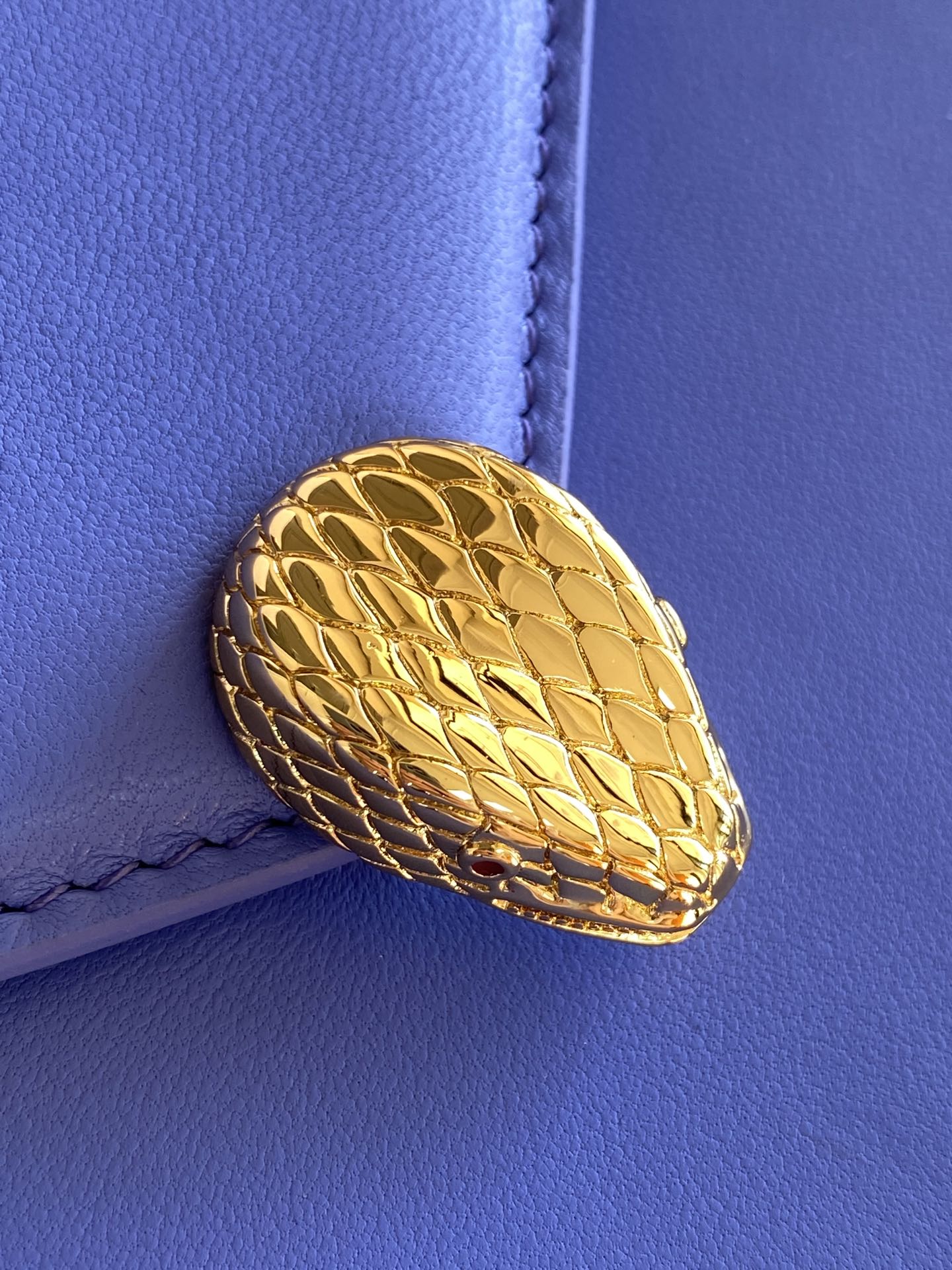 BVLGARI宝格丽Sprpenti Forever限量款系列小羊皮材质链条包290544